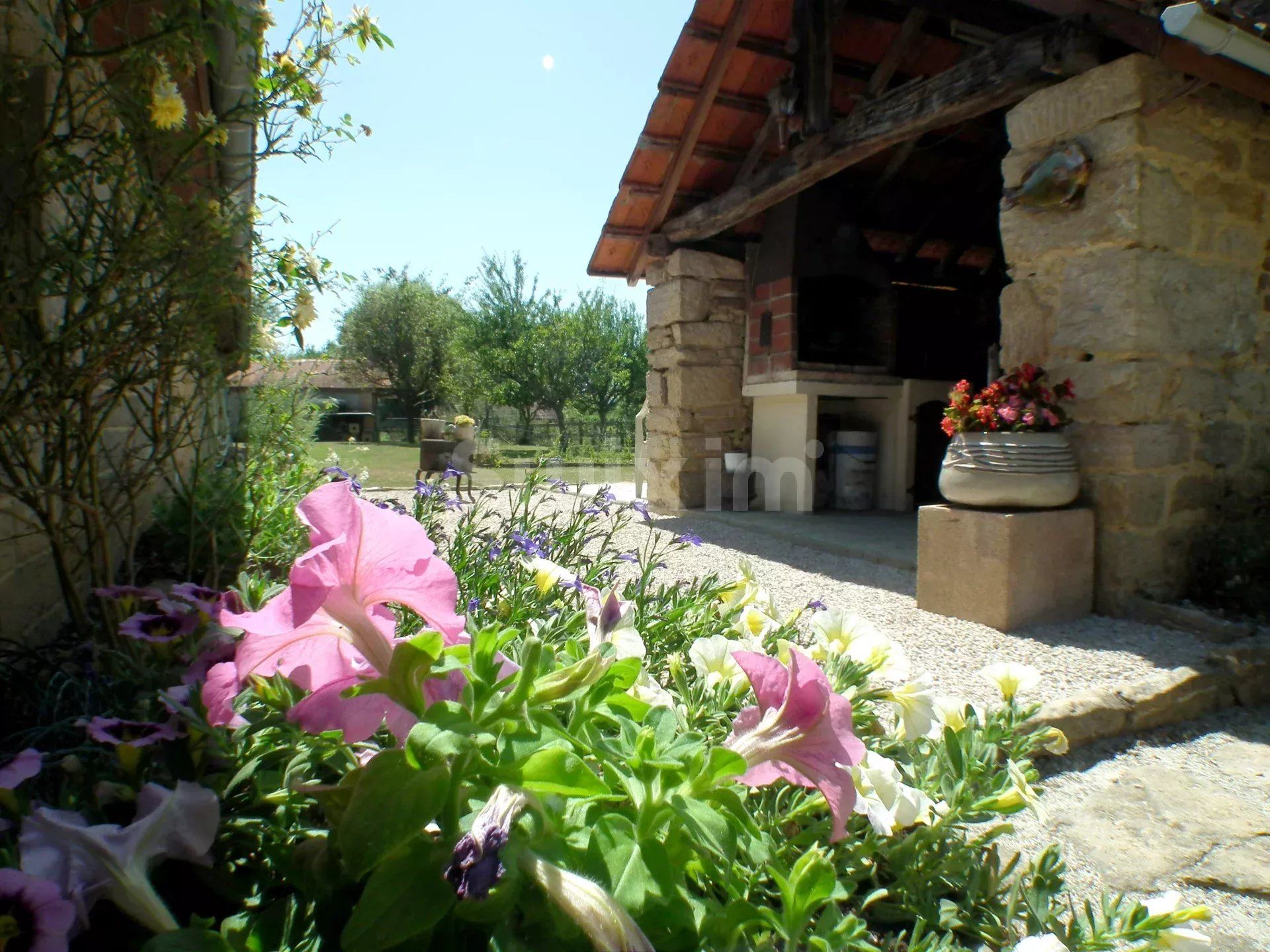 casa 9 Quartos para venda sobre Lons-le-Saunier (39000)