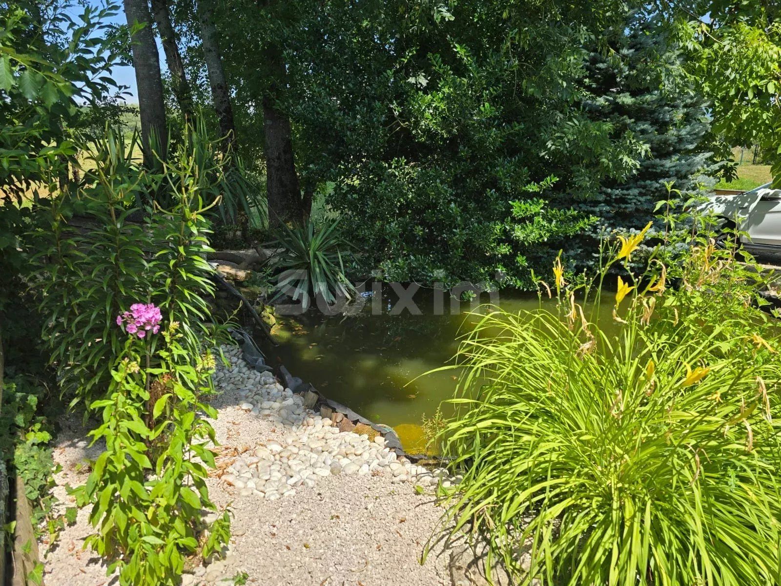 casa 9 Quartos para venda sobre Lons-le-Saunier (39000)