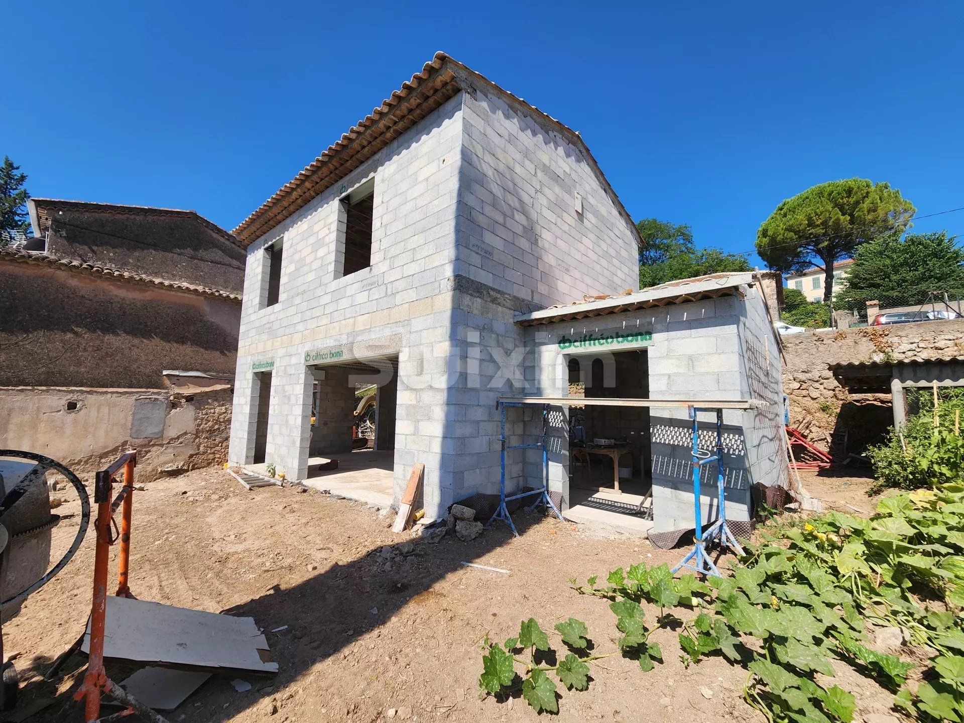 maison 5 Pièces en vente sur Les Arcs (83460)