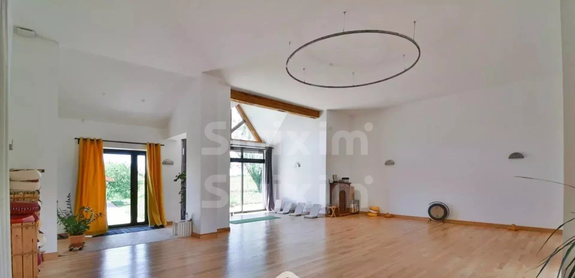 propriété 12 Pièces en vente sur Lons-le-Saunier (39000)