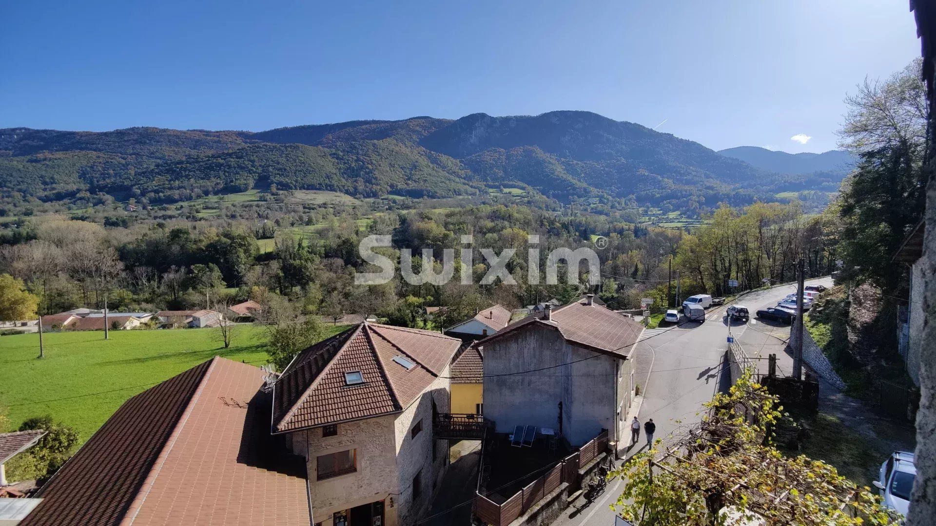 farmhouse 7 Rooms for sale on Saint-Jean-en-Royans (26190)