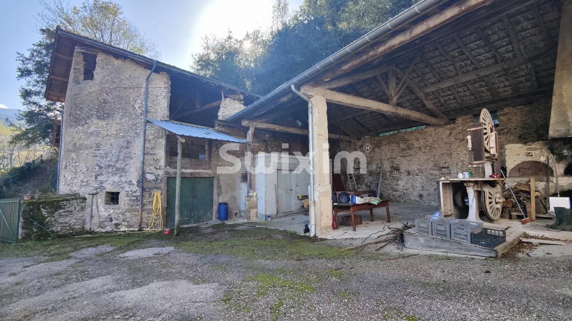 farmhouse 7 Rooms for sale on Saint-Jean-en-Royans (26190)