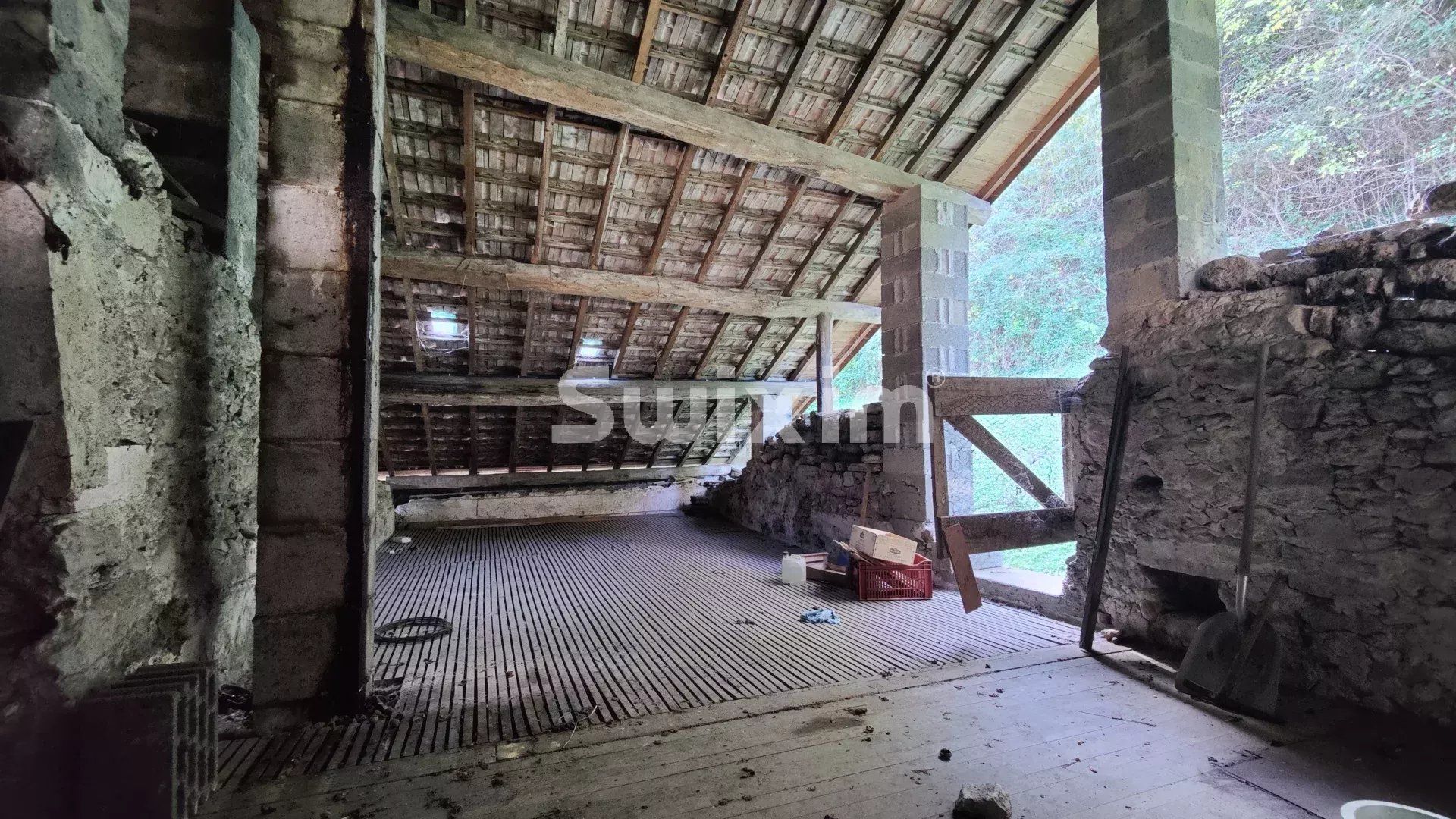 farmhouse 7 Rooms for sale on Saint-Jean-en-Royans (26190)