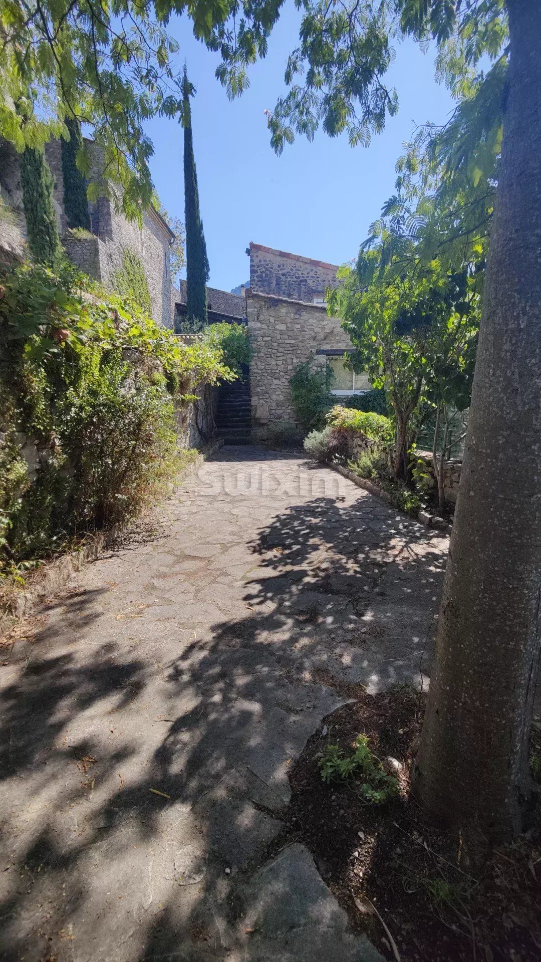 casa 5 Camere in vendita su Rochebaudin (26160)