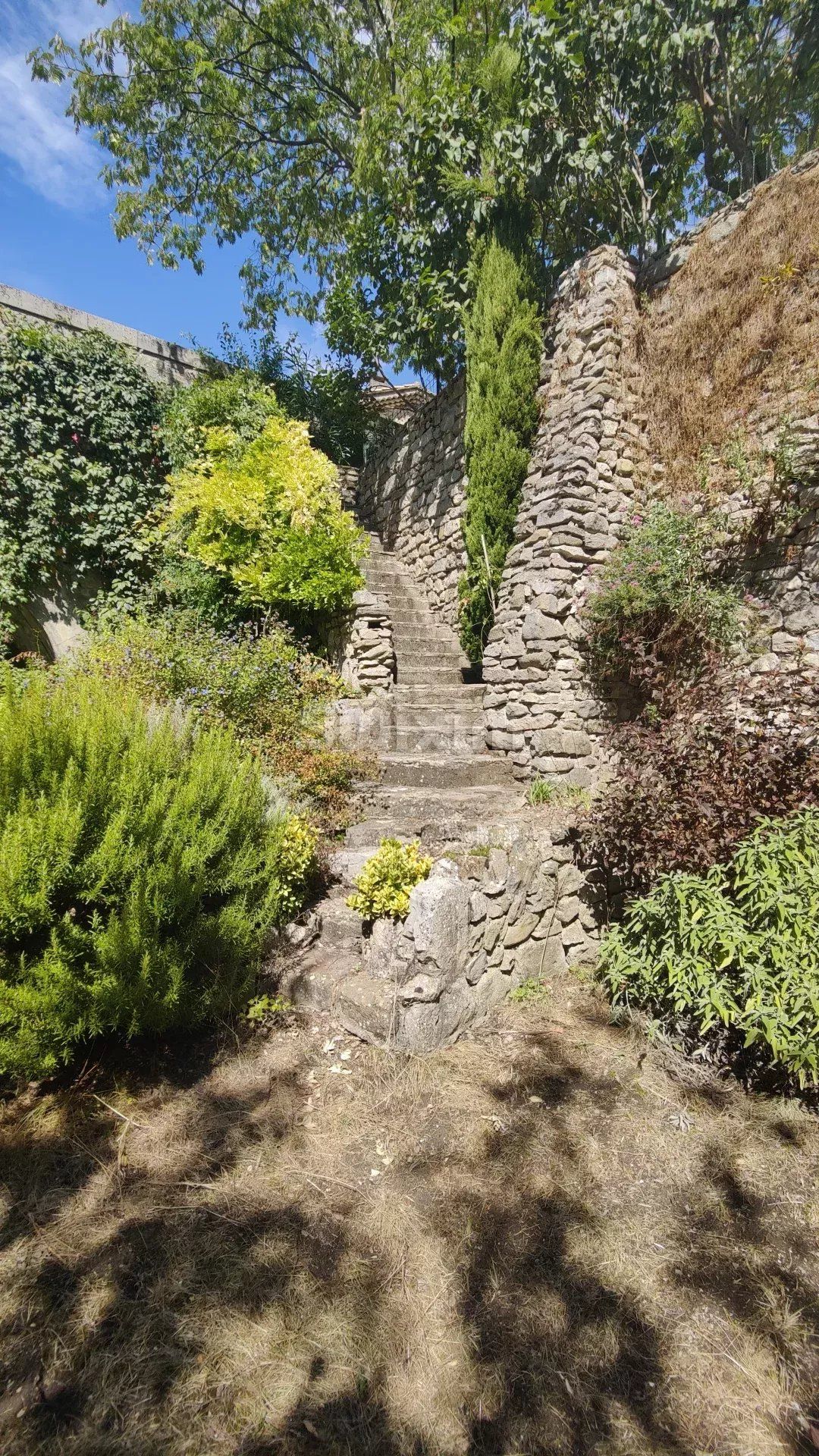 casa 5 Camere in vendita su Rochebaudin (26160)