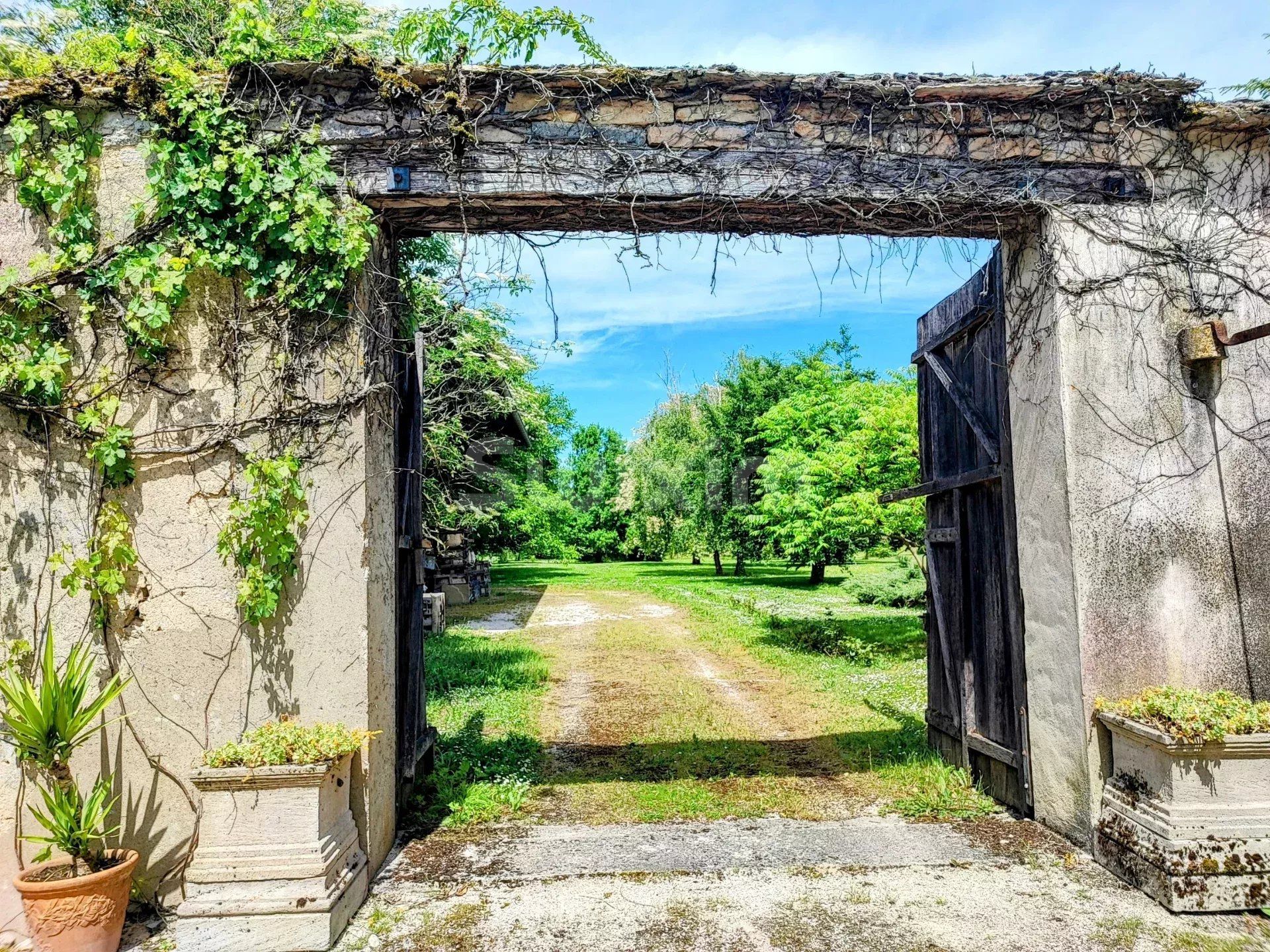 propiedad 9 Salas en venta en Beaune (21200)