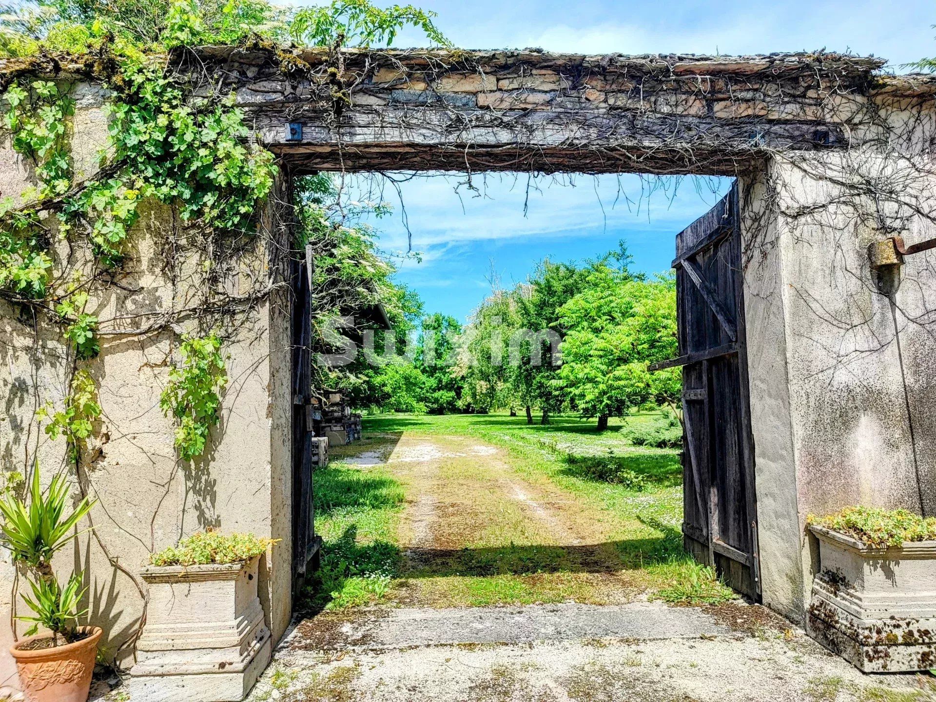 property 9 Rooms for sale on Beaune (21200)