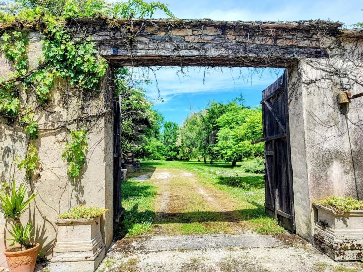 Vente Propriété Beaune 9 Pièces 338 m²