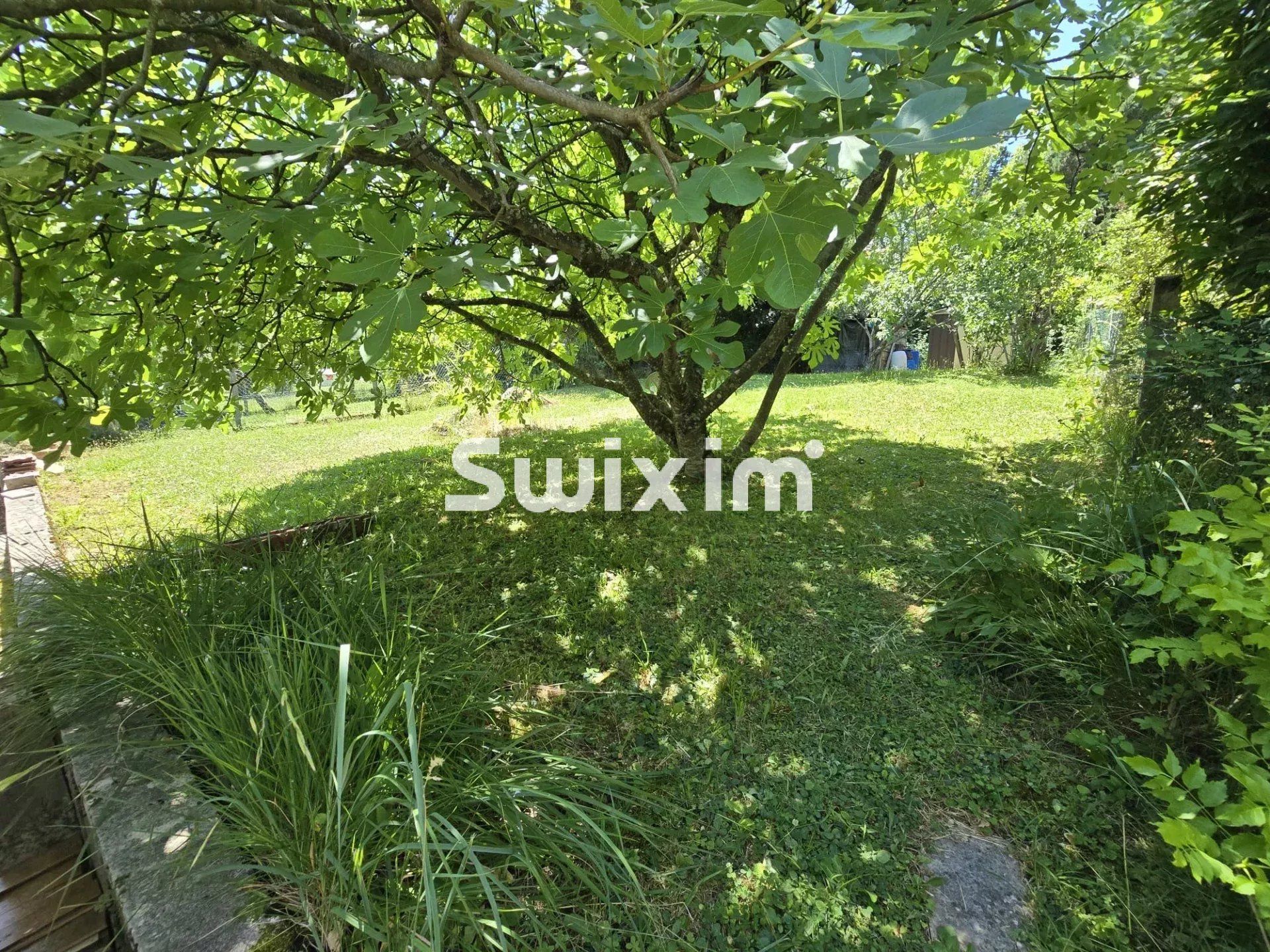 house 4 Rooms for sale on Lons-le-Saunier (39000)