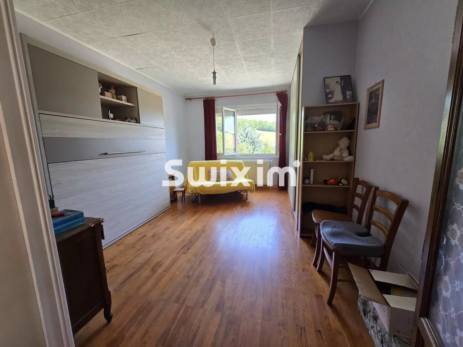 house 4 Rooms for sale on Lons-le-Saunier (39000)