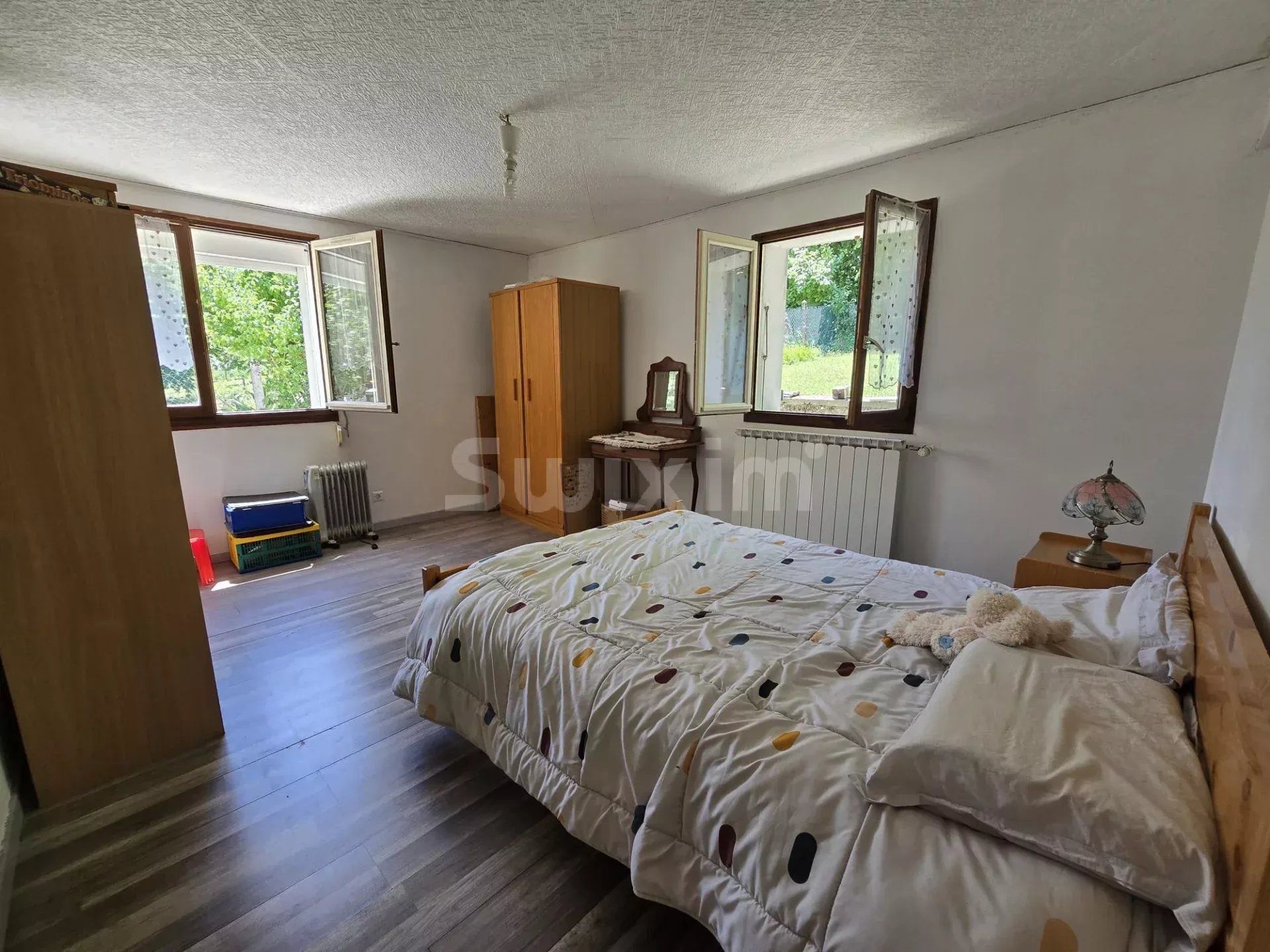 casa 4 Quartos para venda sobre Lons-le-Saunier (39000)