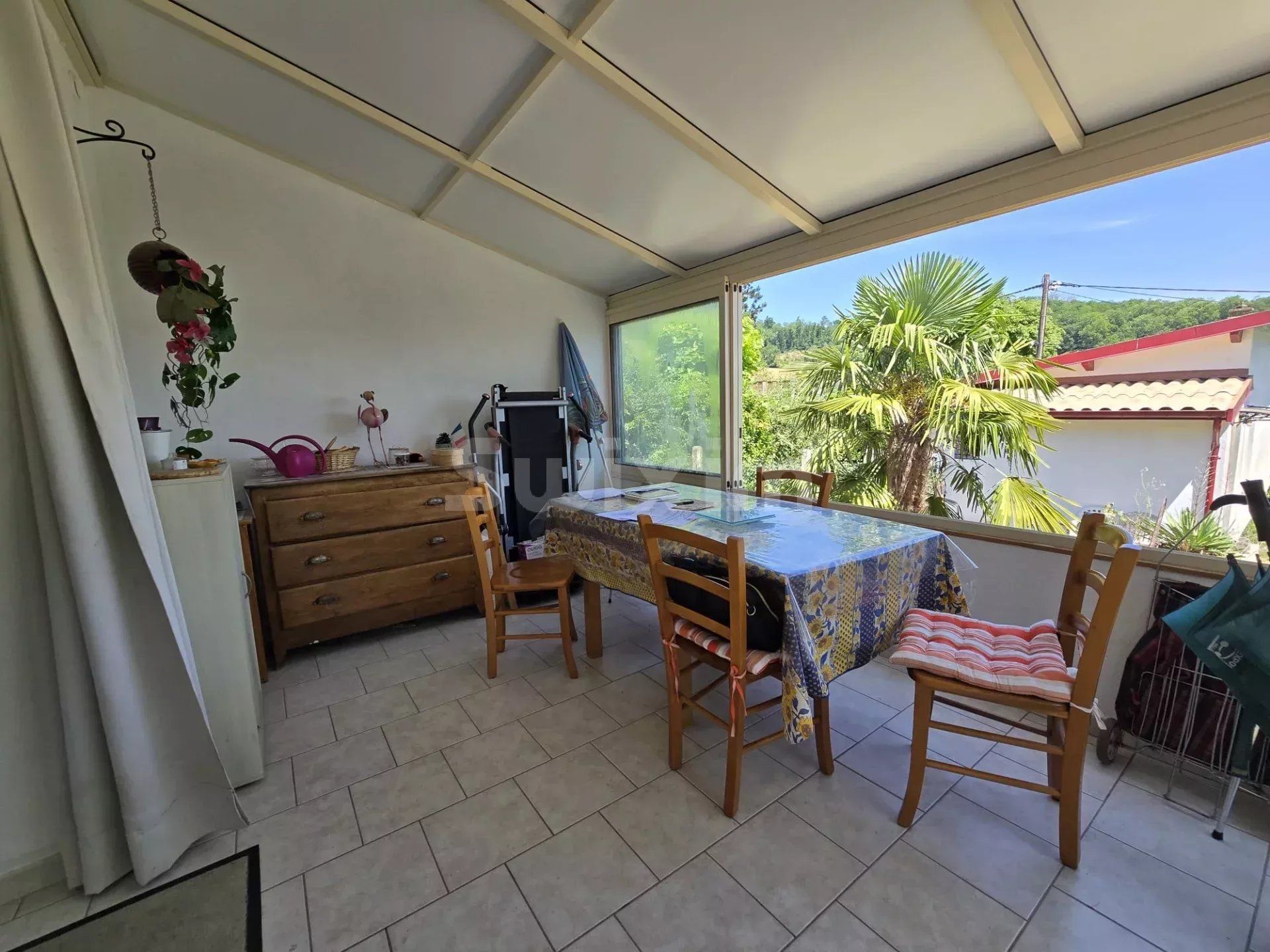 casa 4 Quartos para venda sobre Lons-le-Saunier (39000)