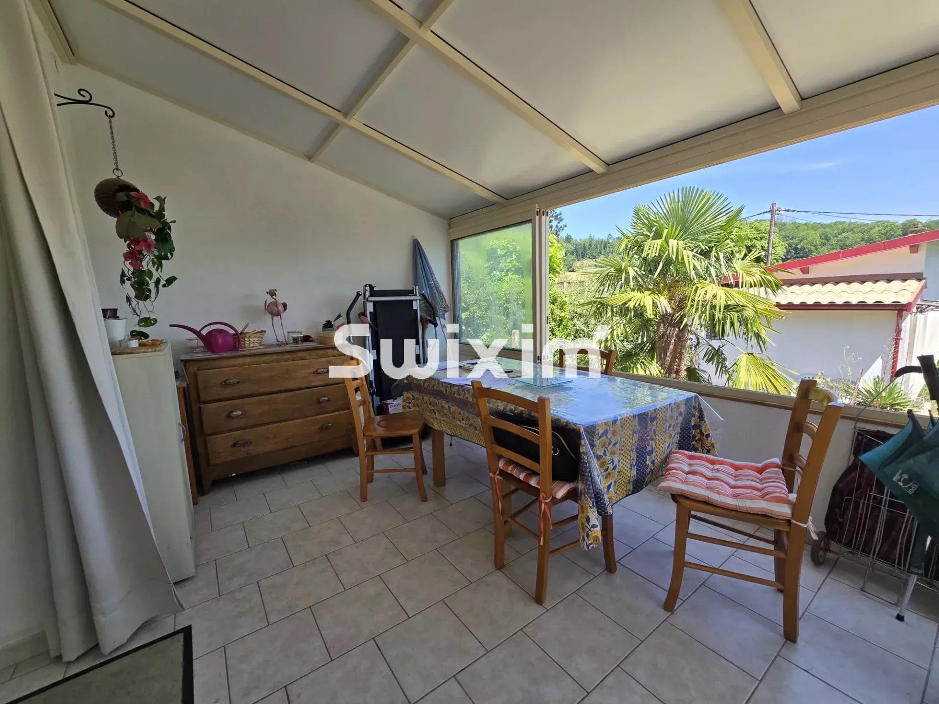 house 4 Rooms for sale on Lons-le-Saunier (39000)