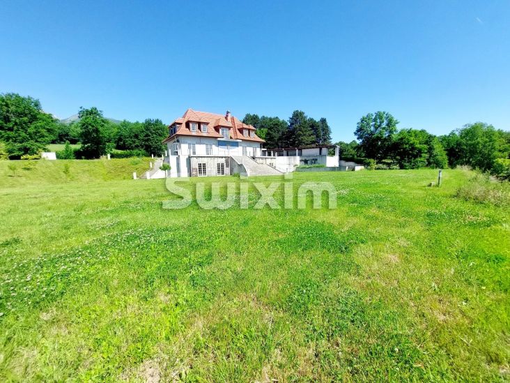 Vente Maison Échenevex 15 Pièces 700 m²