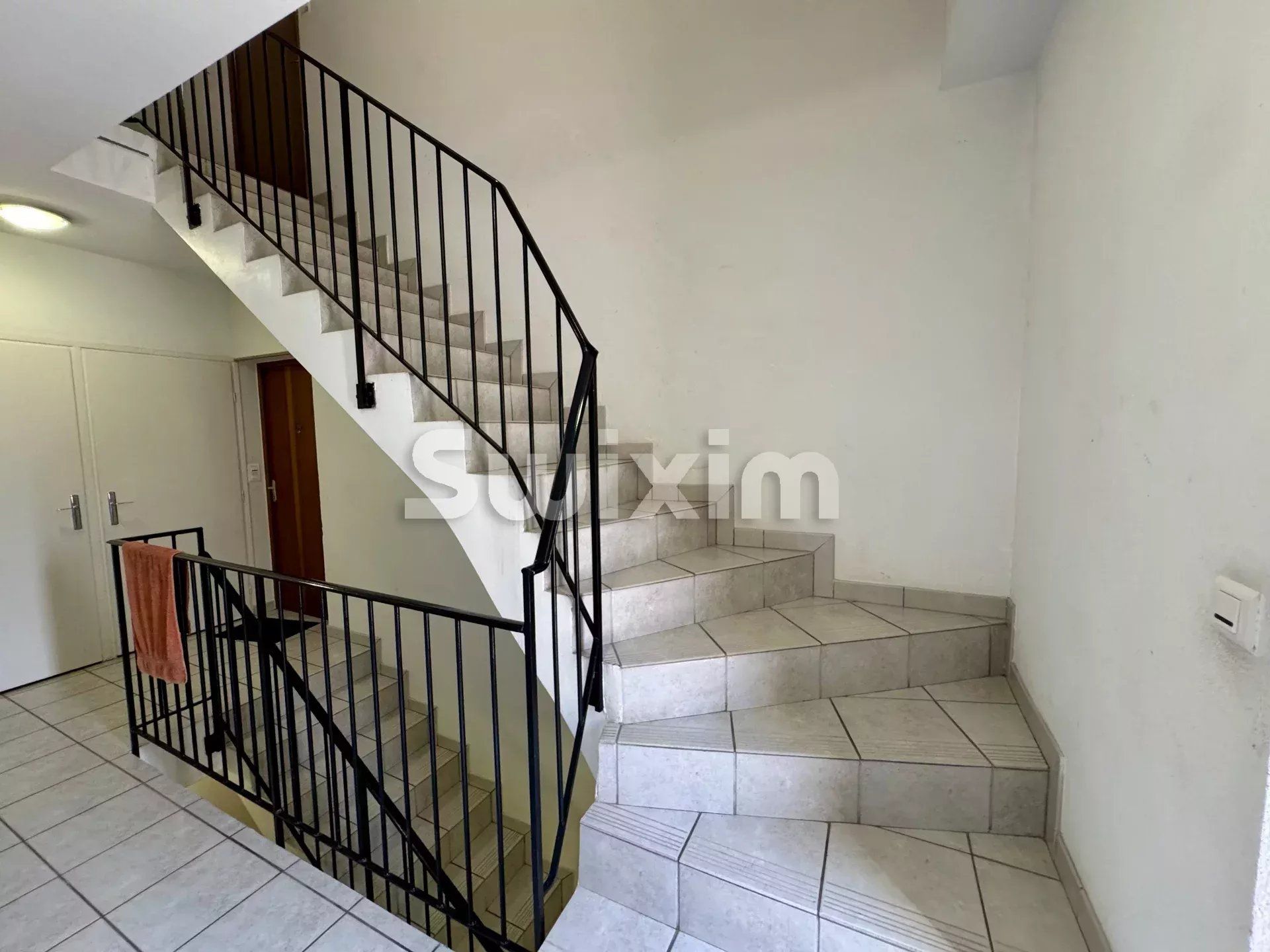 immeuble 16 Pièces en vente sur Challex (01630)