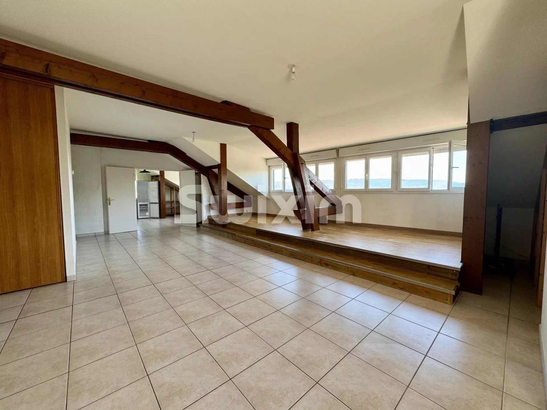 immeuble 16 Pièces en vente sur Challex (01630)