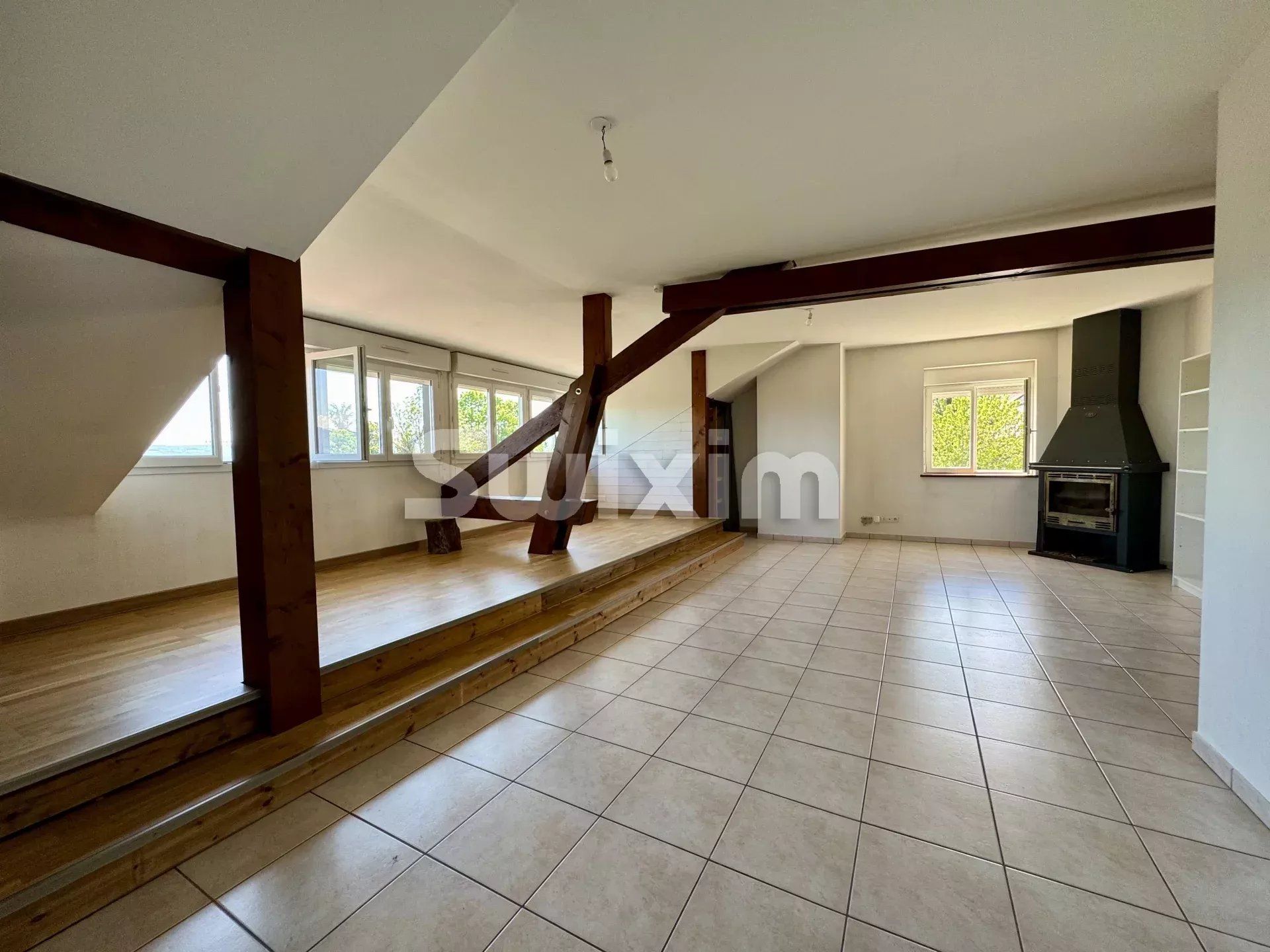 immeuble 16 Pièces en vente sur Challex (01630)