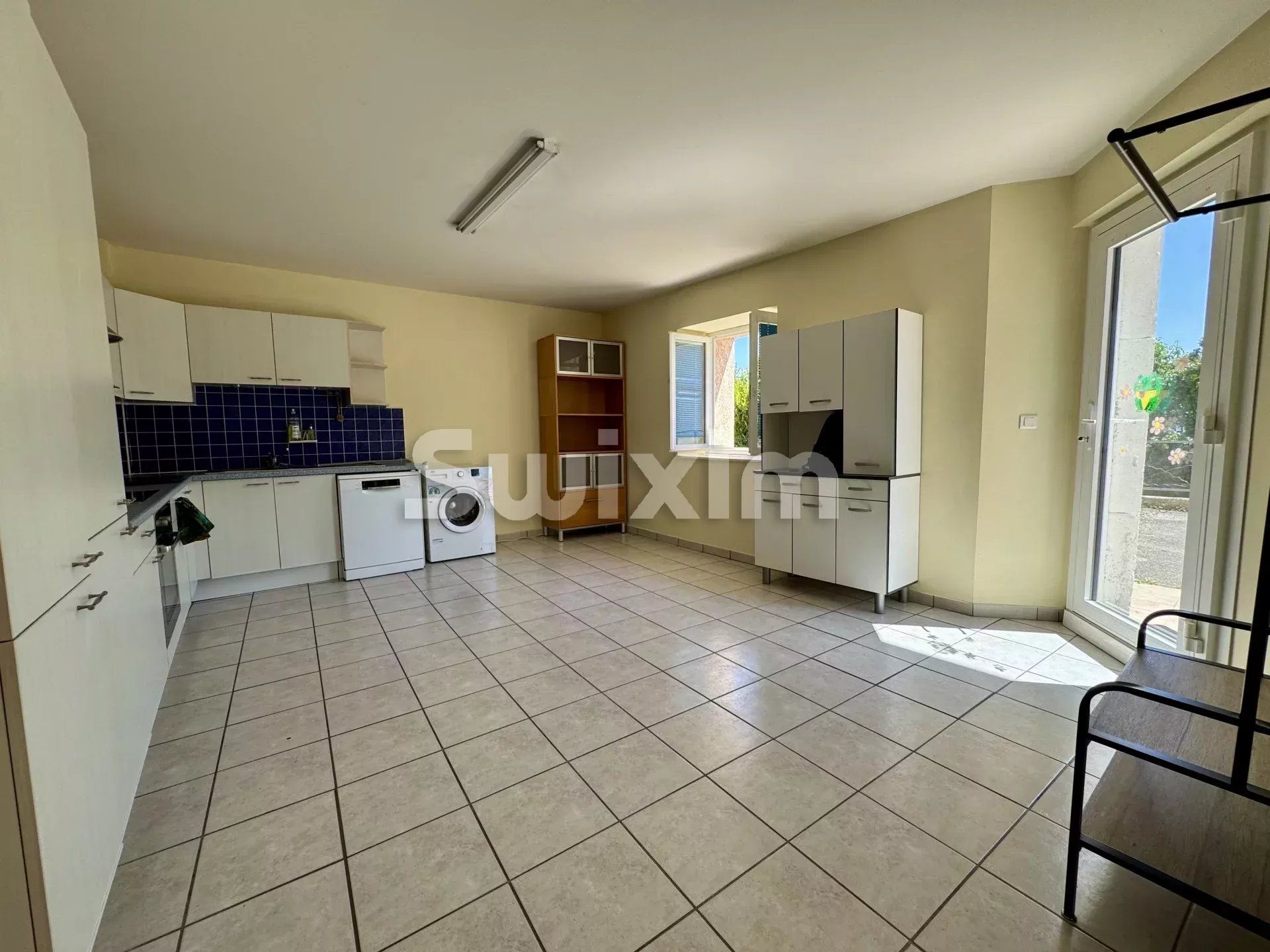 immeuble 16 Pièces en vente sur Challex (01630)