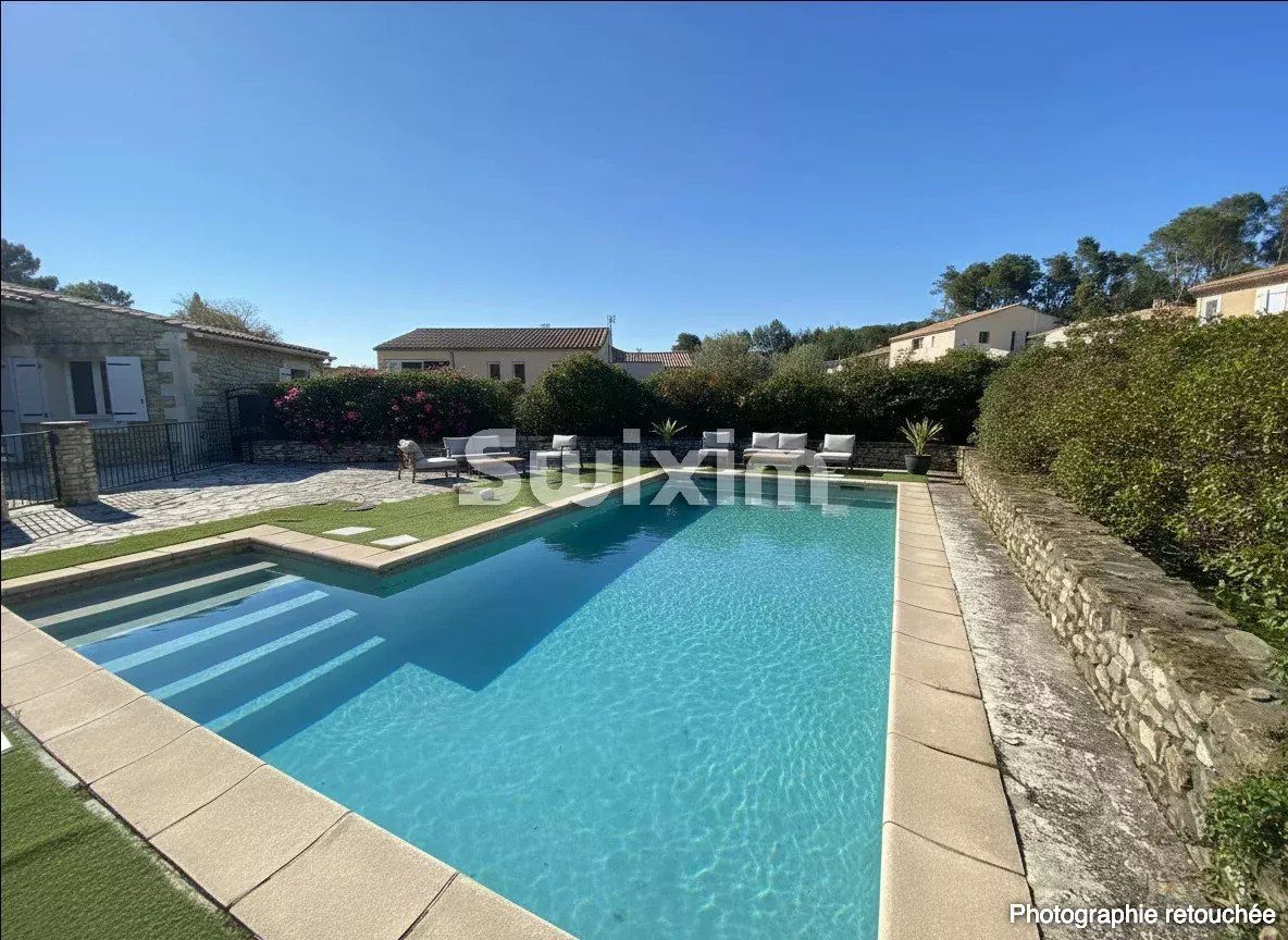 casa 6 Camere in vendita su Mornas (84550)