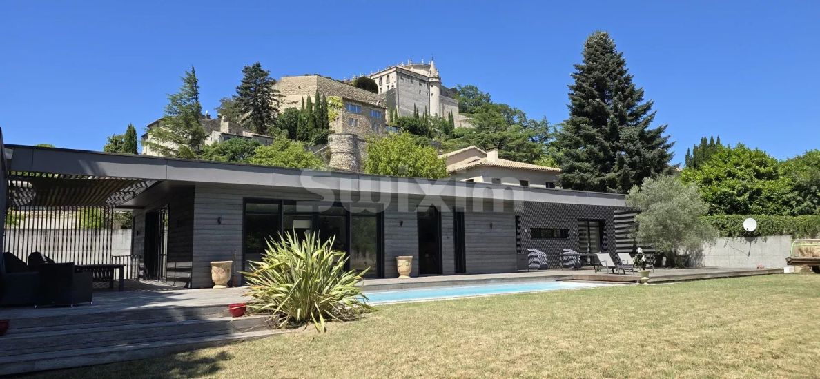 Vente Maison Grignan 5 Pièces 220 m²