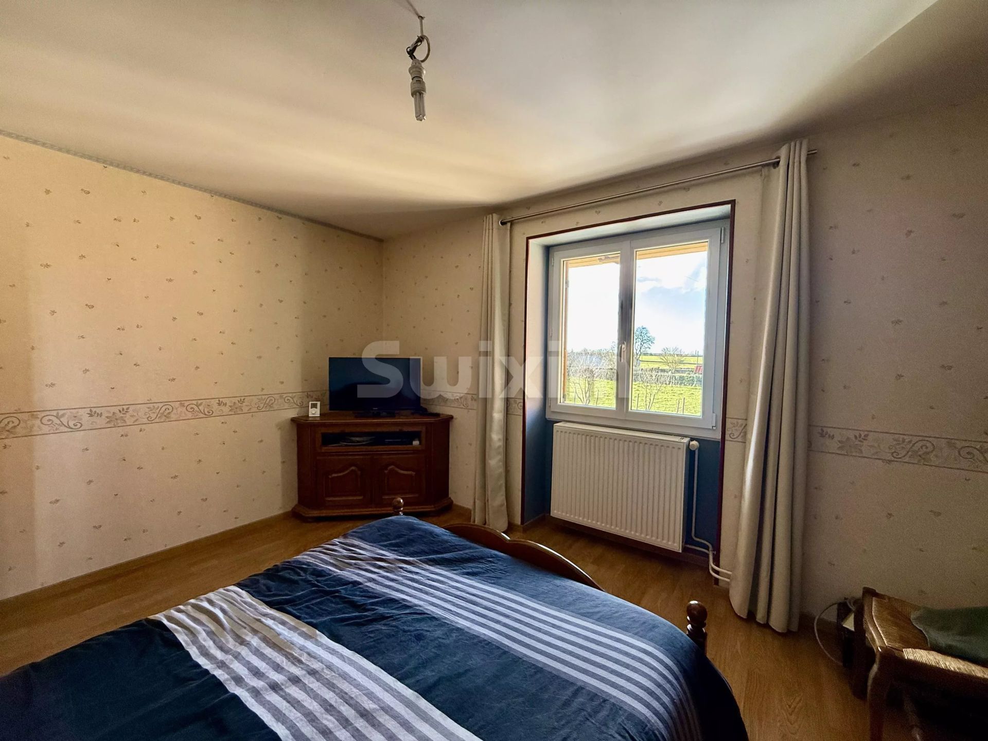 house 13 Rooms for sale on Magny (89200)