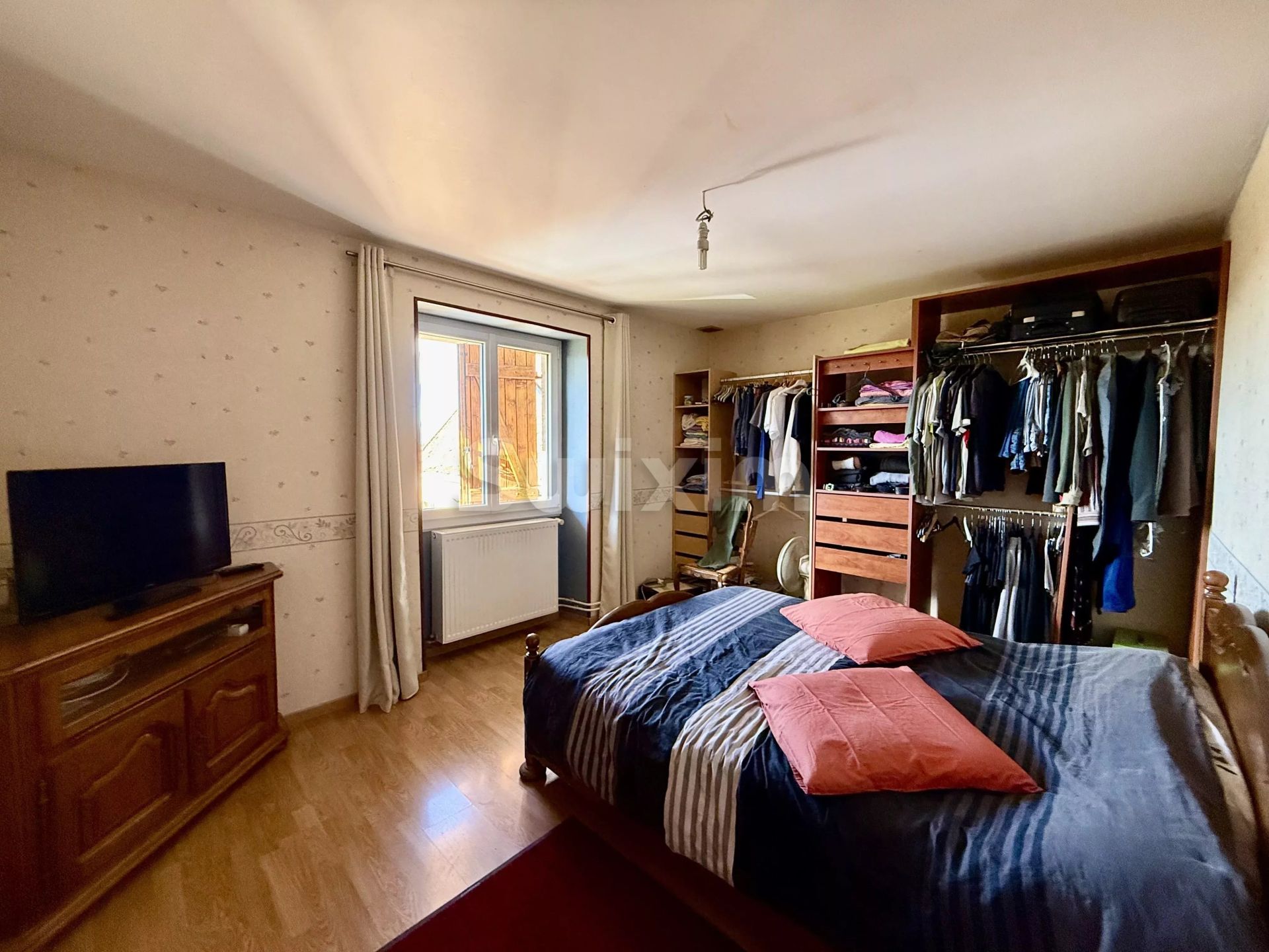 house 13 Rooms for sale on Magny (89200)