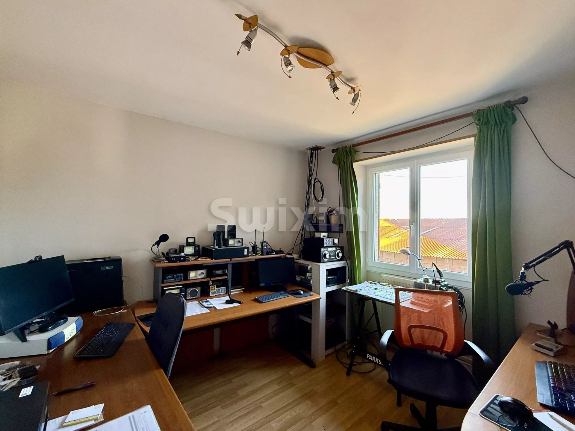 house 13 Rooms for sale on Magny (89200)