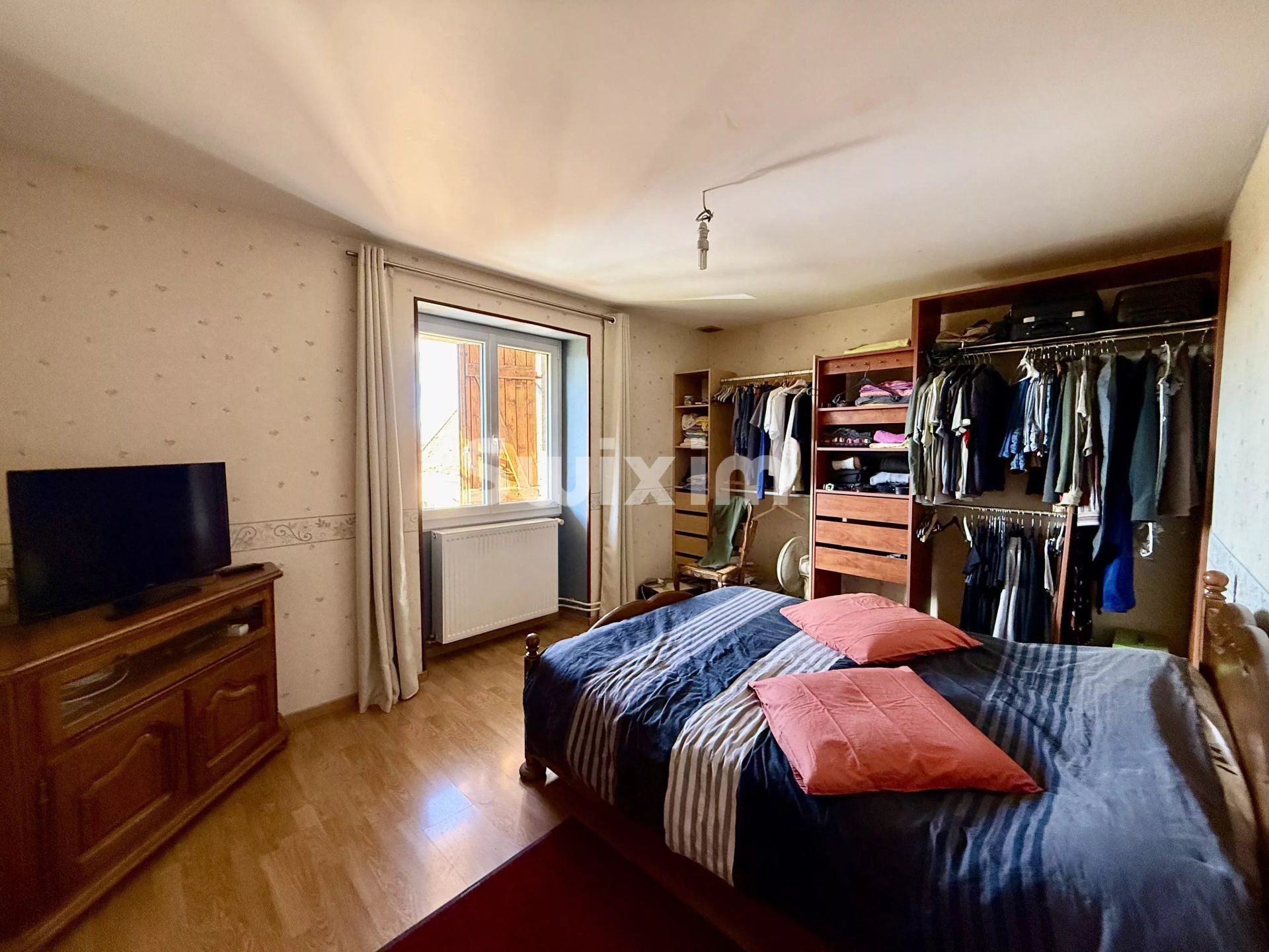 house 13 Rooms for sale on Magny (89200)