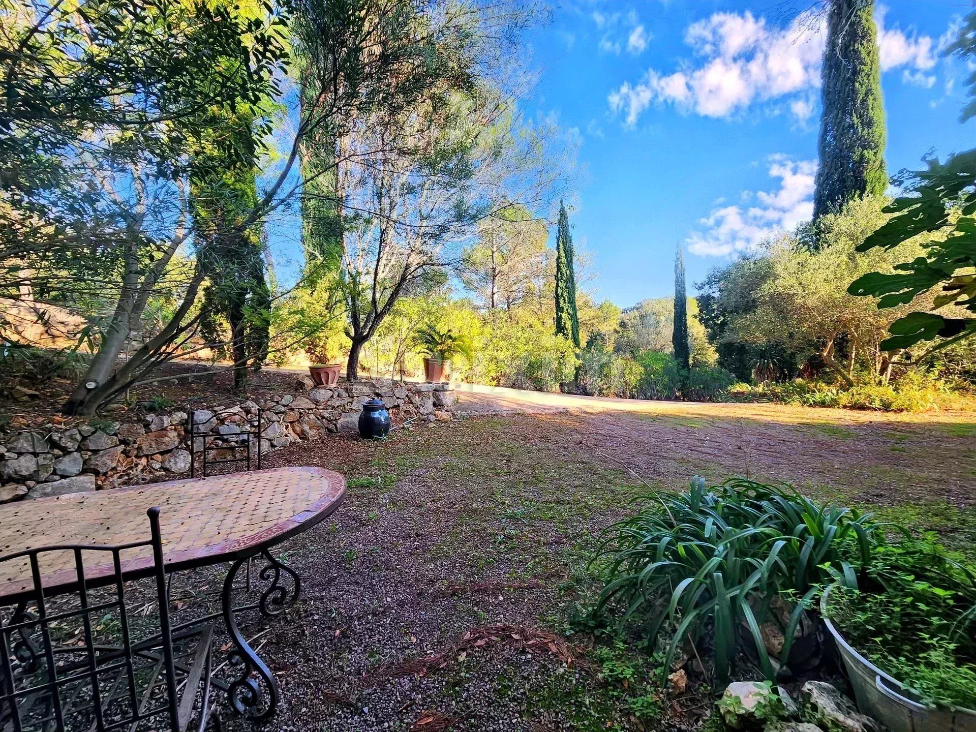 maison 7 Pièces en vente sur Les Arcs (83460)