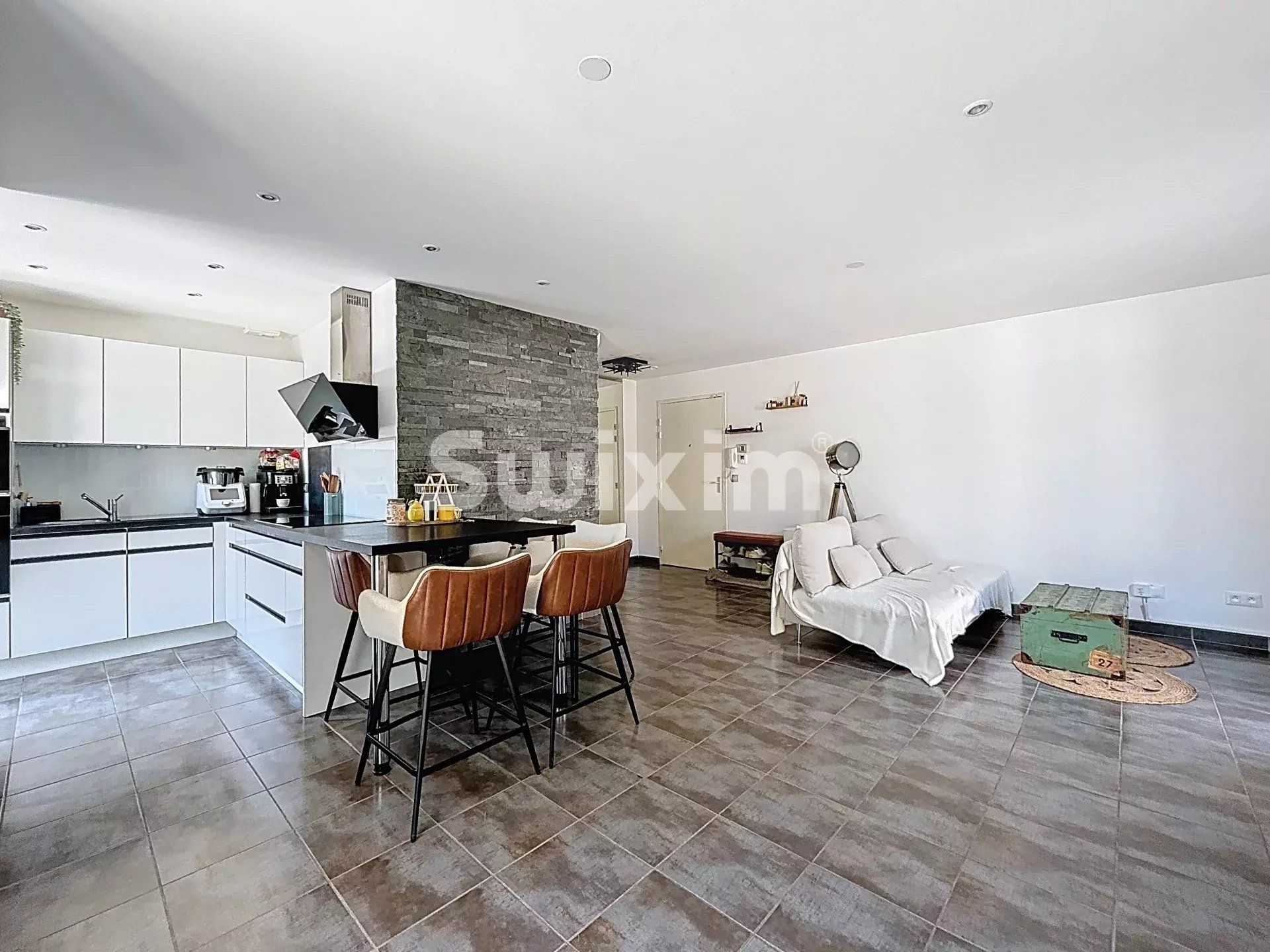 casa 4 Camere in vendita su Saint-Jean-de-Gonville (01630)