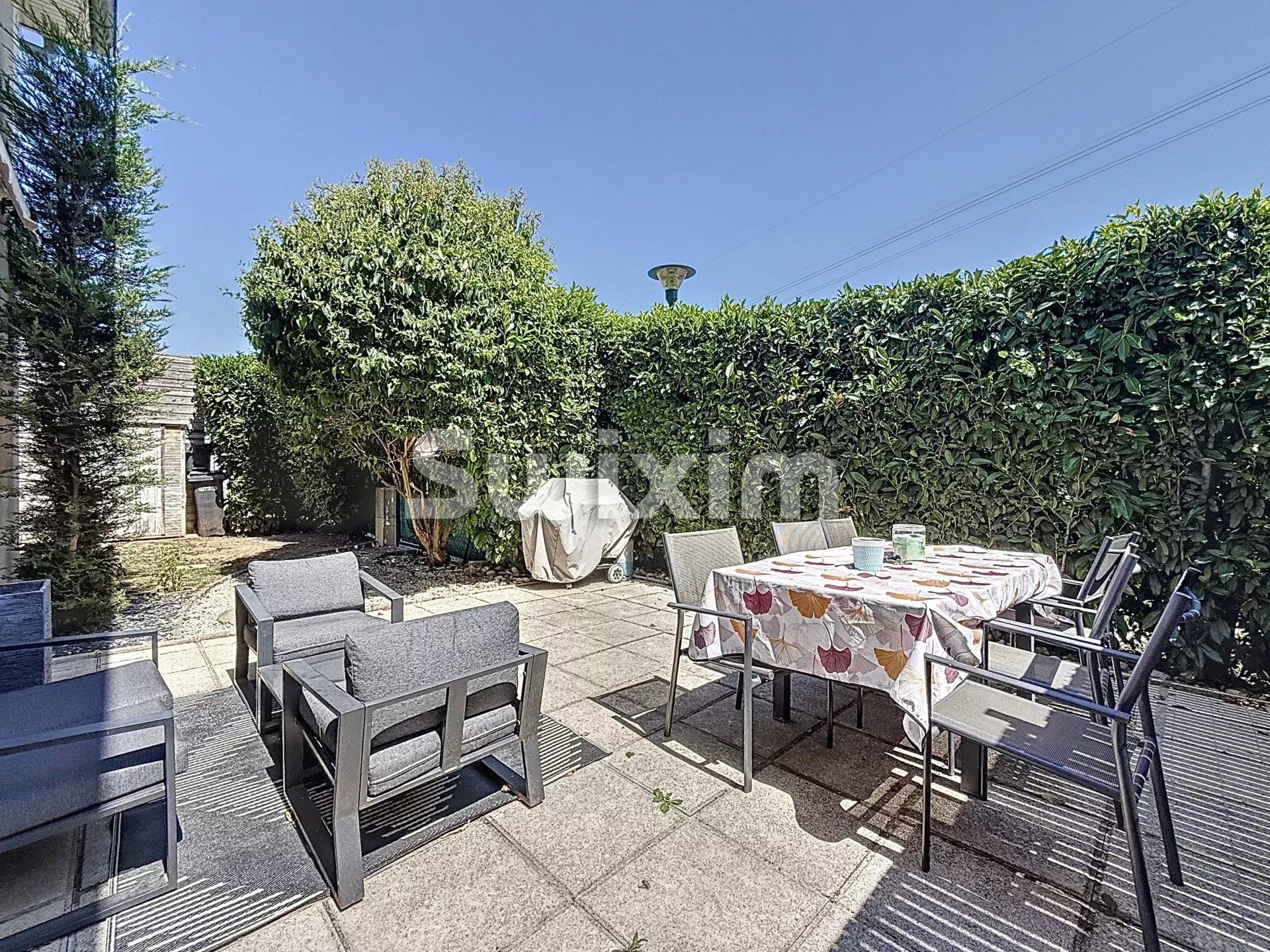 house 4 Rooms for sale on Saint-Jean-de-Gonville (01630)