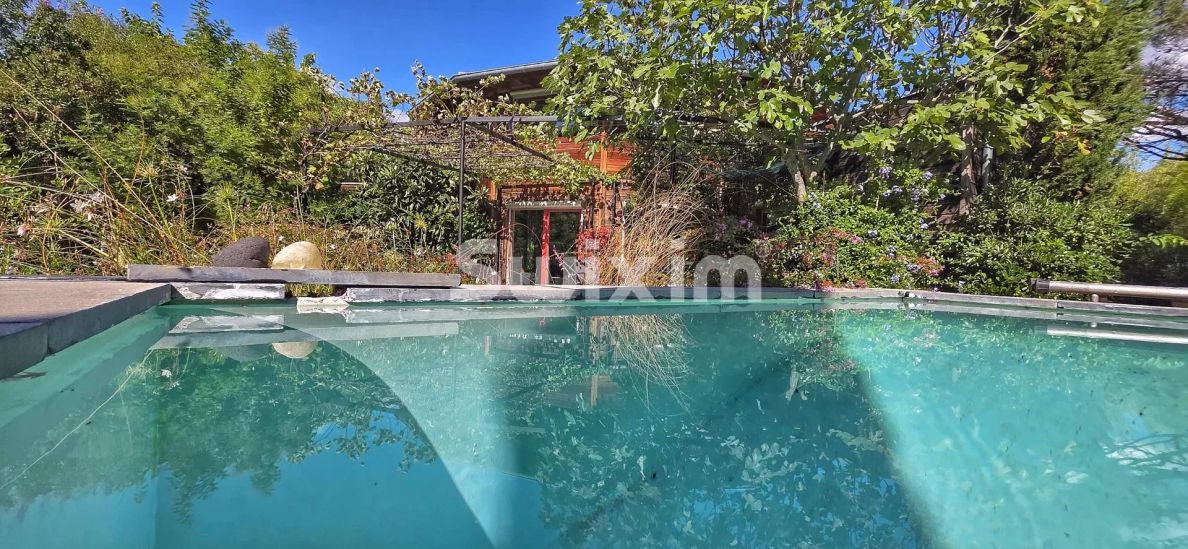 Vente Villa Villeneuve-lès-Avignon 6&nbsp;Pièces 244&nbsp;m²