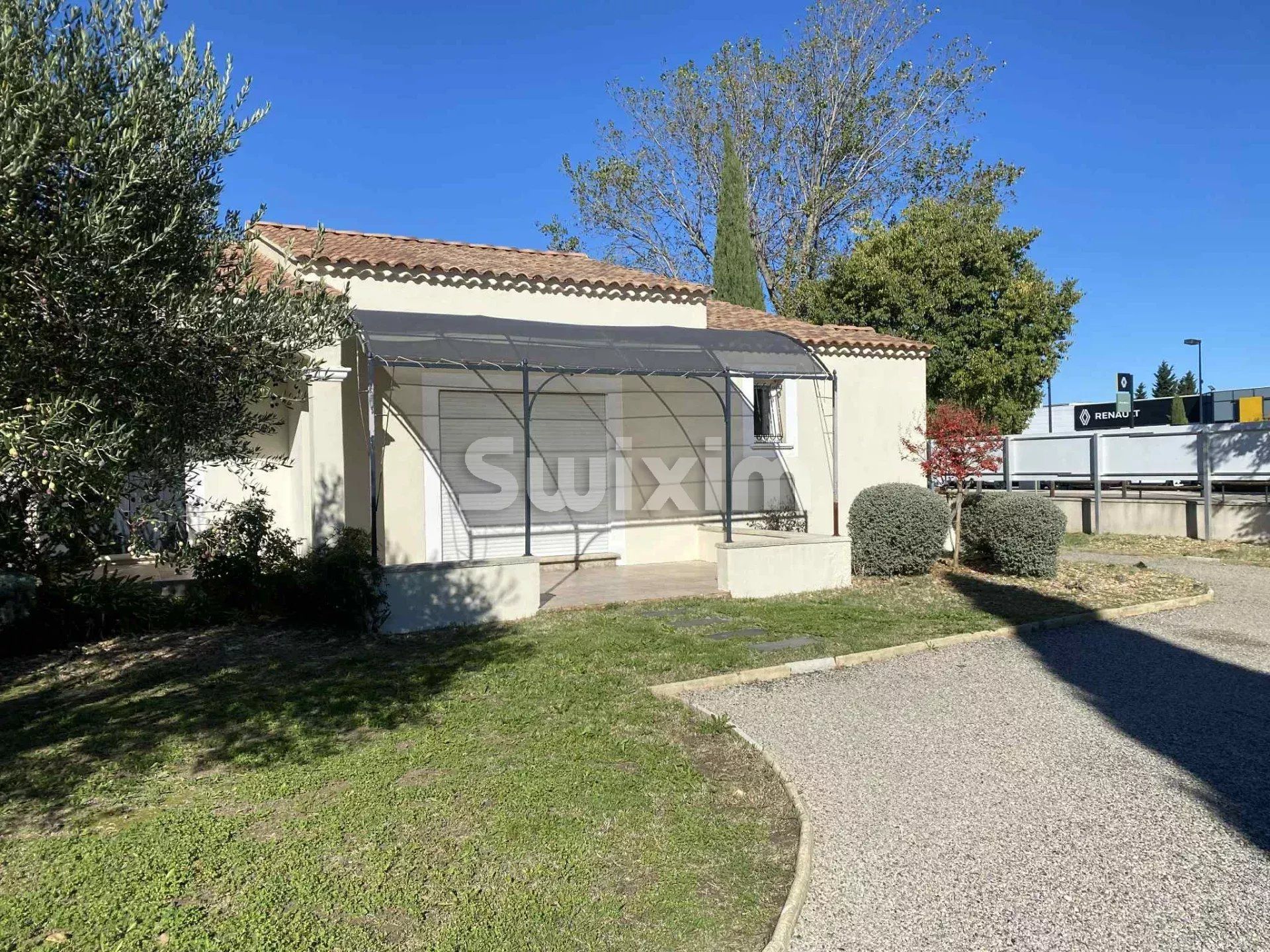 locale commerciale 5 Camere in affitto su Orange (84100)