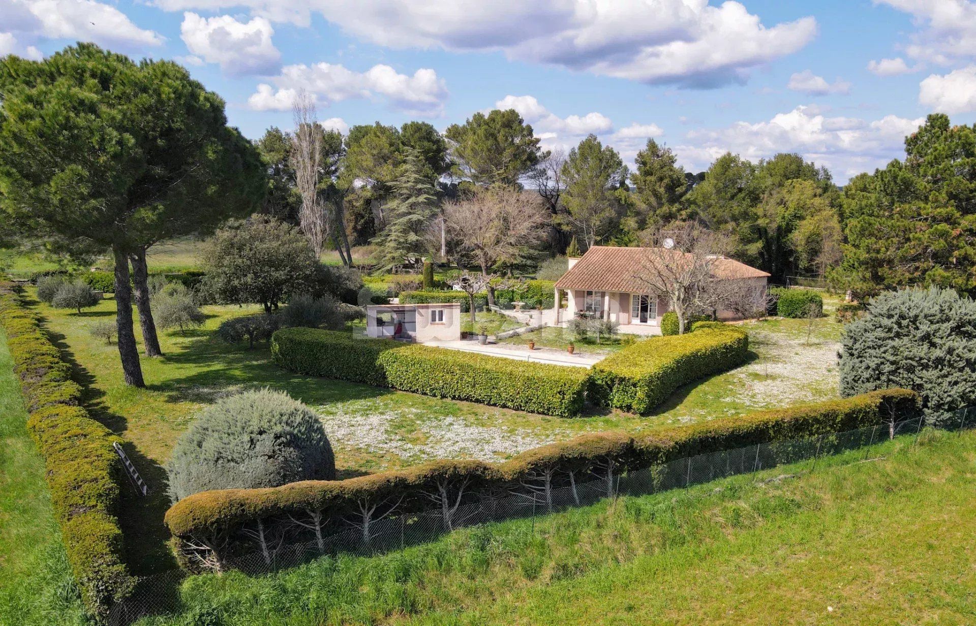 villa 6 Camere in vendita su Uzès (30700)