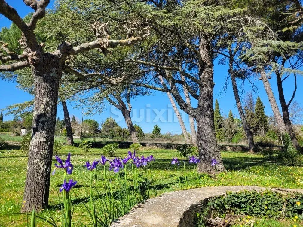 villa 6 Camere in vendita su Uzès (30700)
