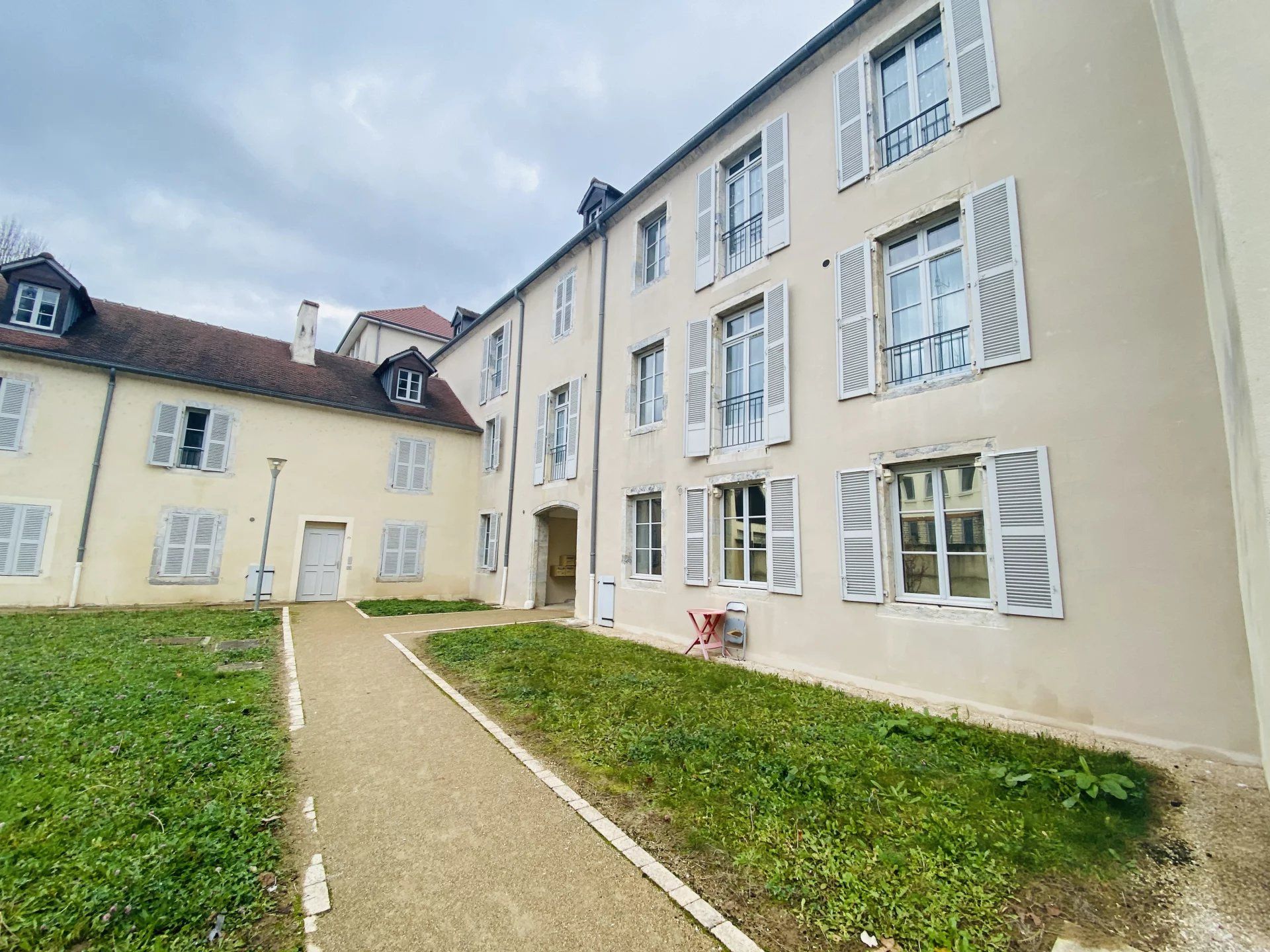 Sale Apartment Dole 3&nbsp;Rooms 47&nbsp;m²