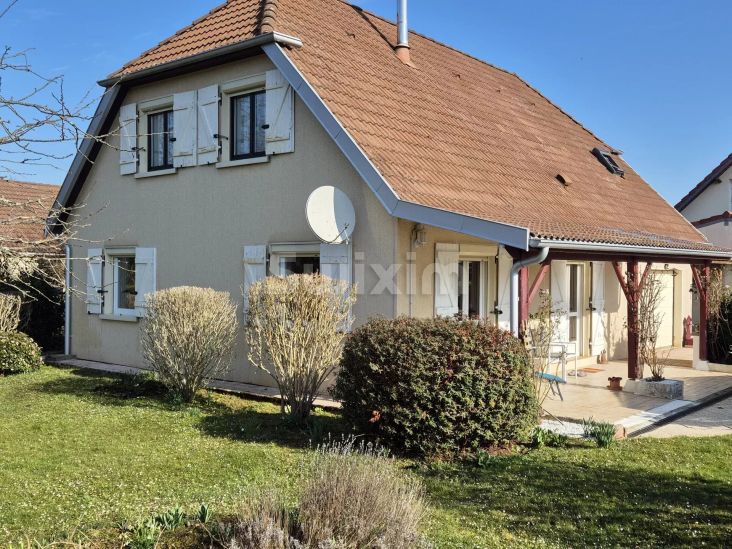 Vente Maison Saint-Vit 6 Pièces 140 m²