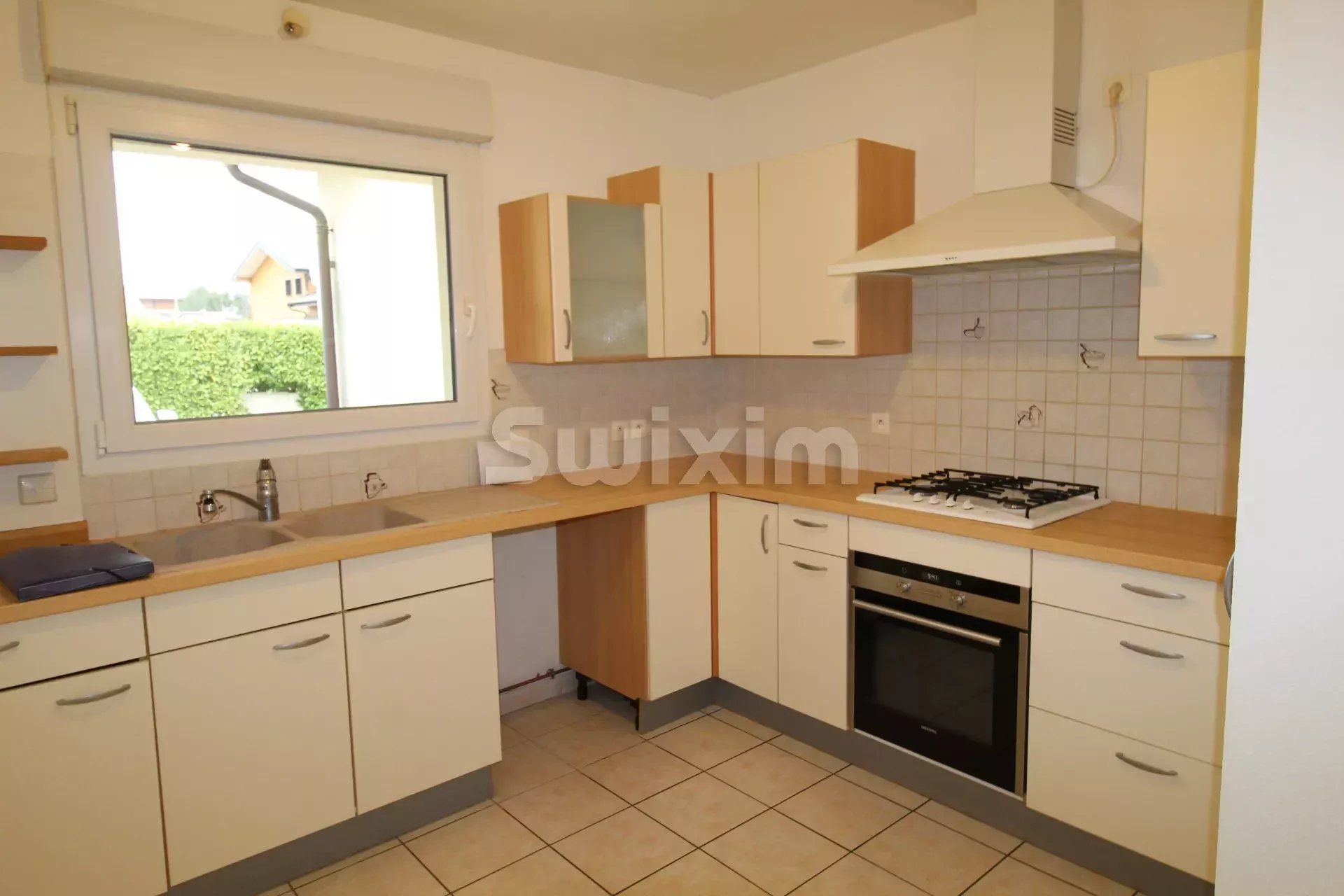 Rental House Cessy 6 Rooms 115.95 m²