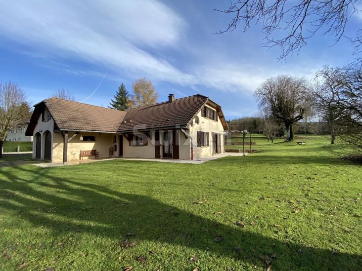 Vente Maison Champagnole 8 Pièces 166 m²