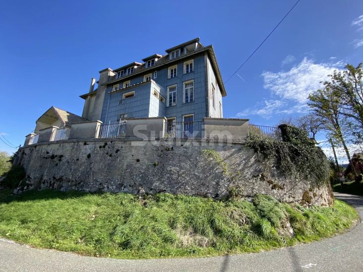 Vente Immeuble Le Frasnois 25 Pièces 900 m²