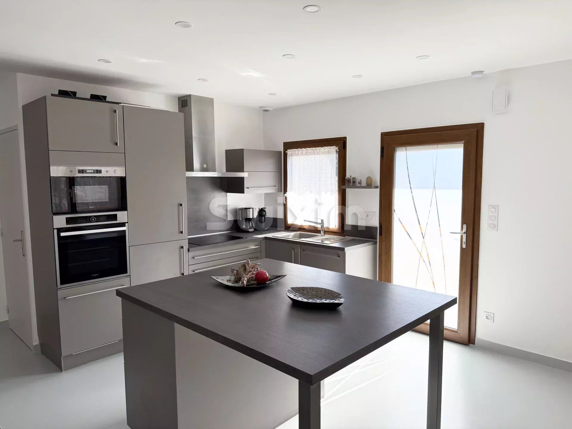 Sale House Morbier 6 Rooms 122 m²