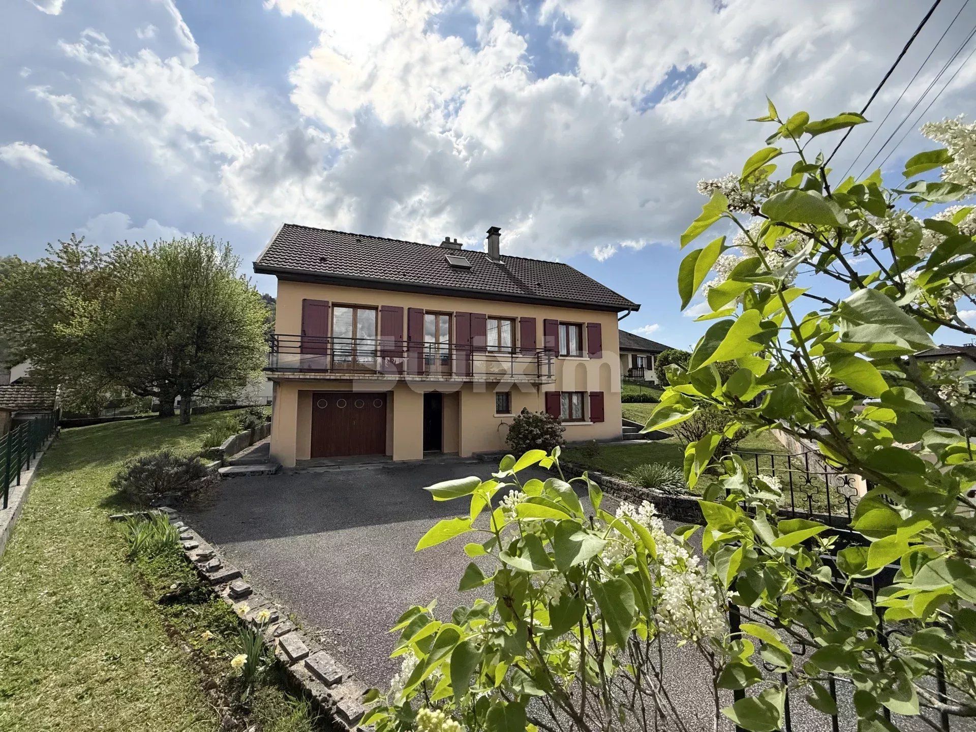 Sale House Cize 6 Rooms 165 m²