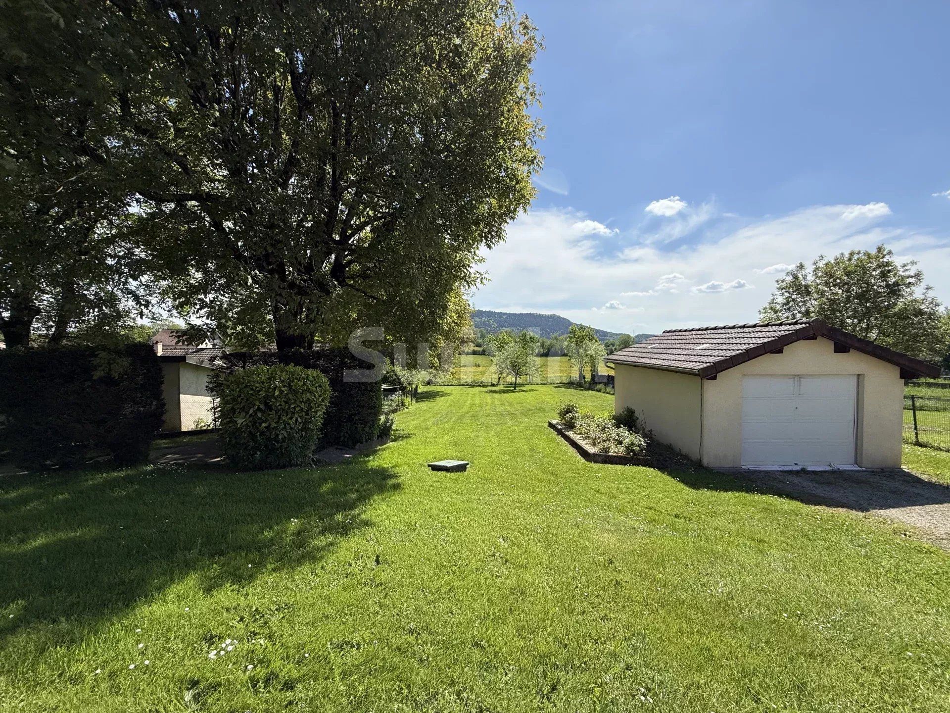 Vente Maison Saint-Germain-en-Montagne 6 Pièces 157.5 m²