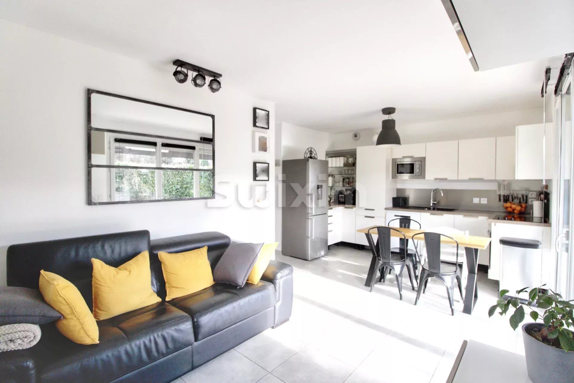 Venta Apartamento Viry 4 Salas 68.7 m²