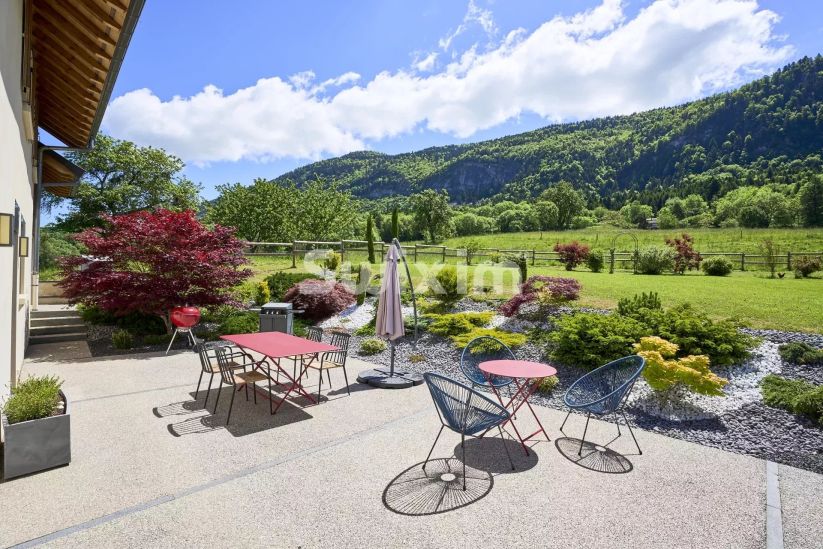 Vente Maison Beaumont 8&nbsp;Pièces 235&nbsp;m²