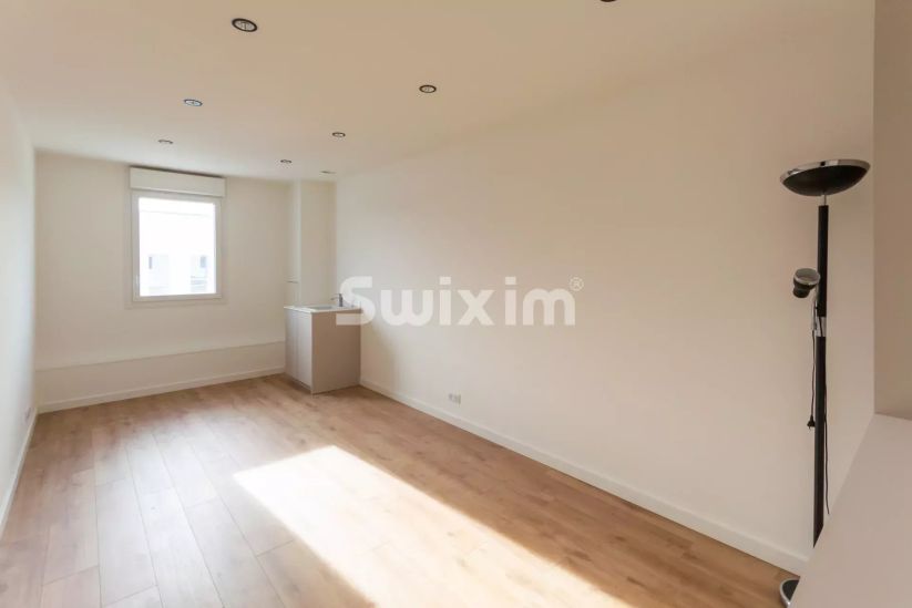 Rental Commercial local Cranves-Sales 1&nbsp;room 18&nbsp;m²