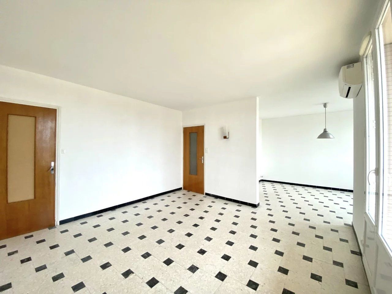 Sale Apartment Pont-Saint-Esprit 4&nbsp;Rooms 80&nbsp;m²