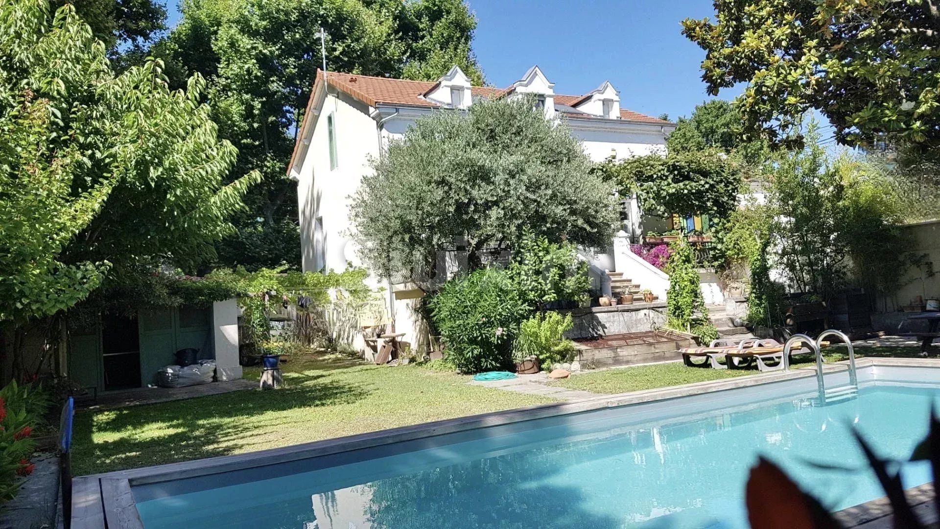 Sale House Montélimar 7 Rooms 150 m²