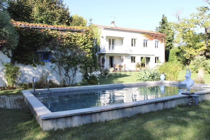 Vente Maison Sauzet 8 Pièces 180 m²