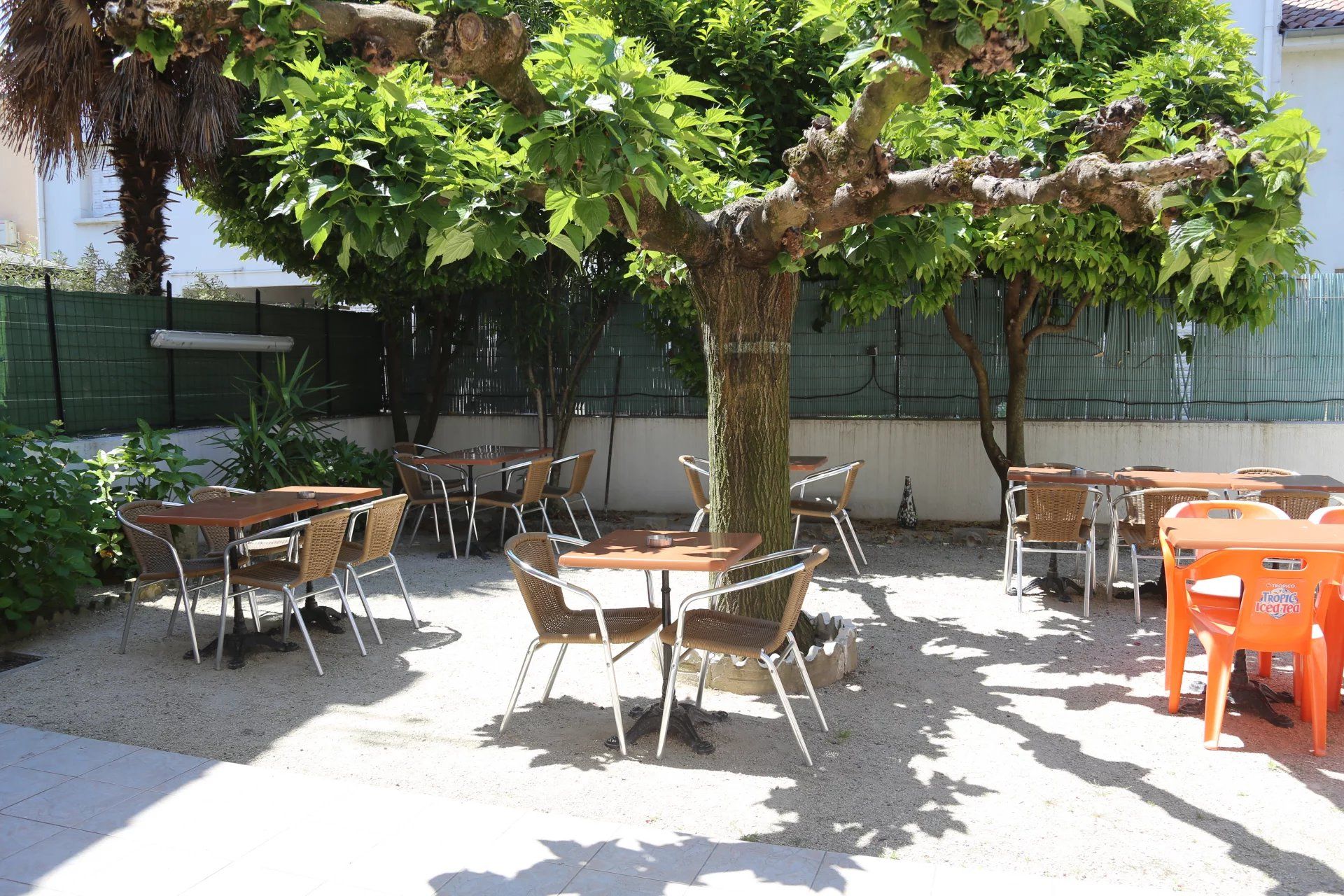 Sale Building Le Pouzin 180&nbsp;m²